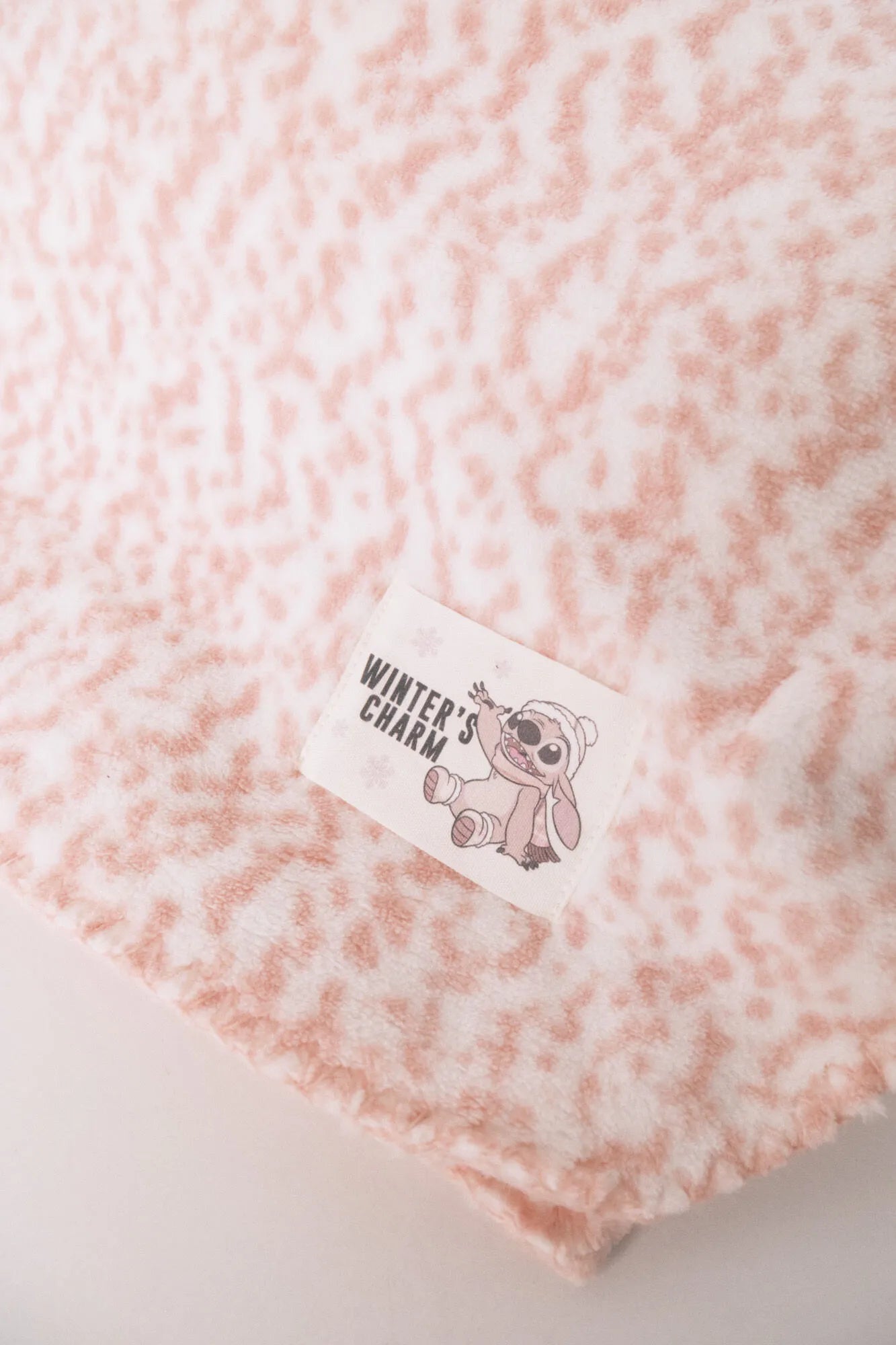 Women Secret_White Print_Super Soft Blanket Pink Spot Print_1372601_97_02
