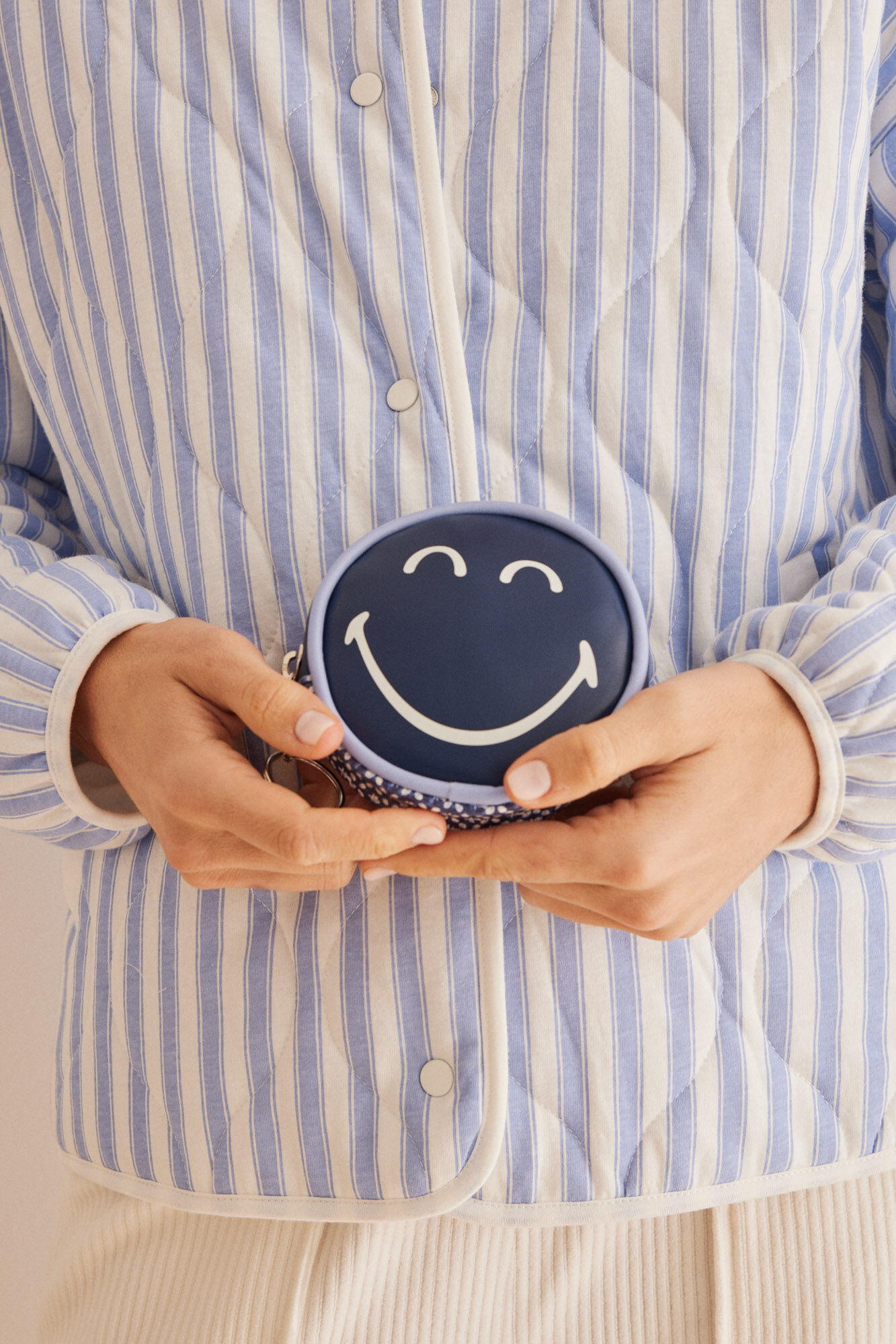 Purses_1377587_15_03