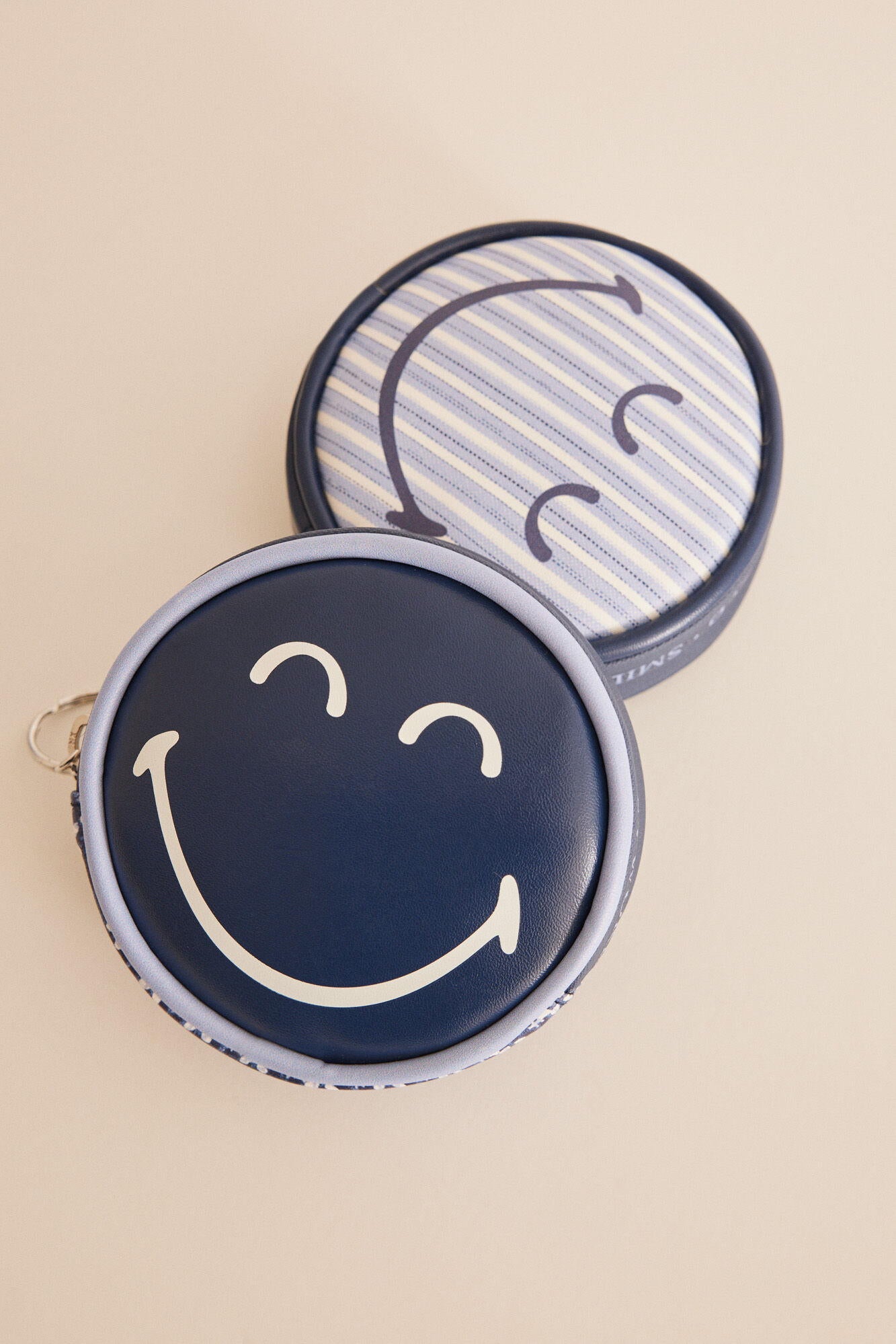 Purses_1377587_15_06