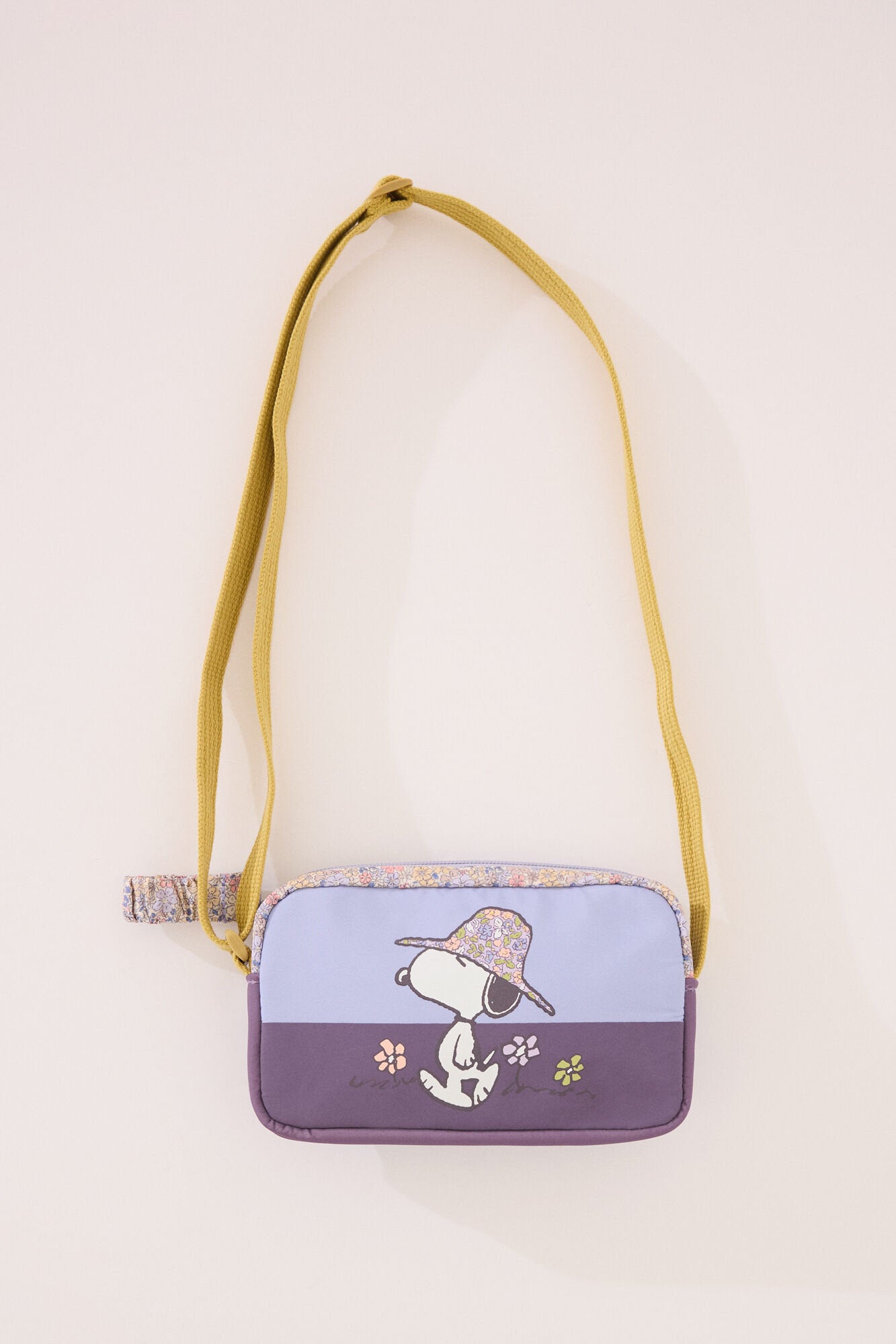 Women Secret_Snoopy Nylon Mobile Case_1379710_98_01