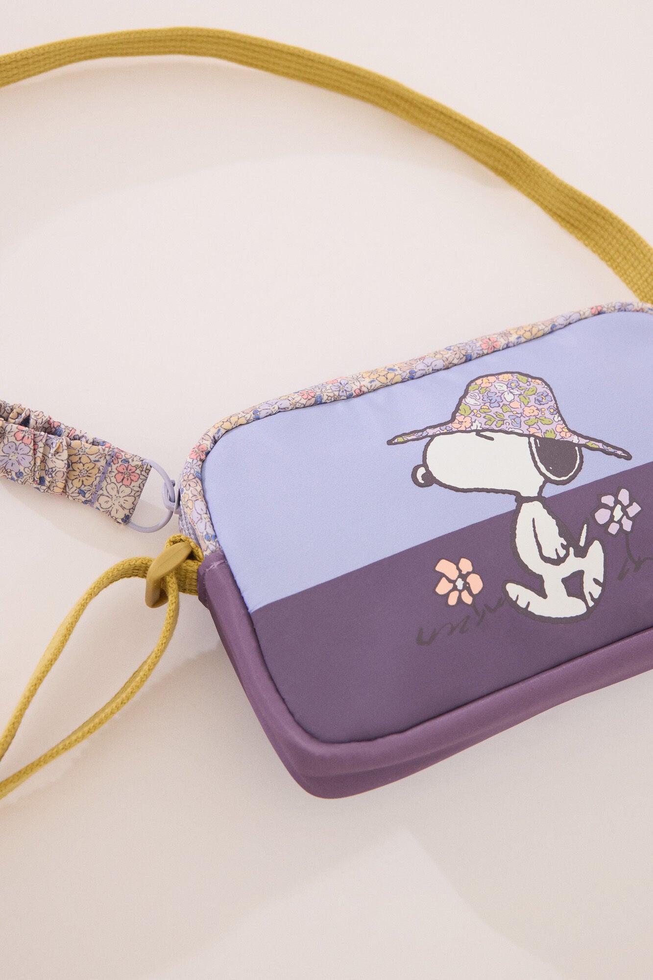 Women Secret_Snoopy Nylon Mobile Case_1379710_98_02