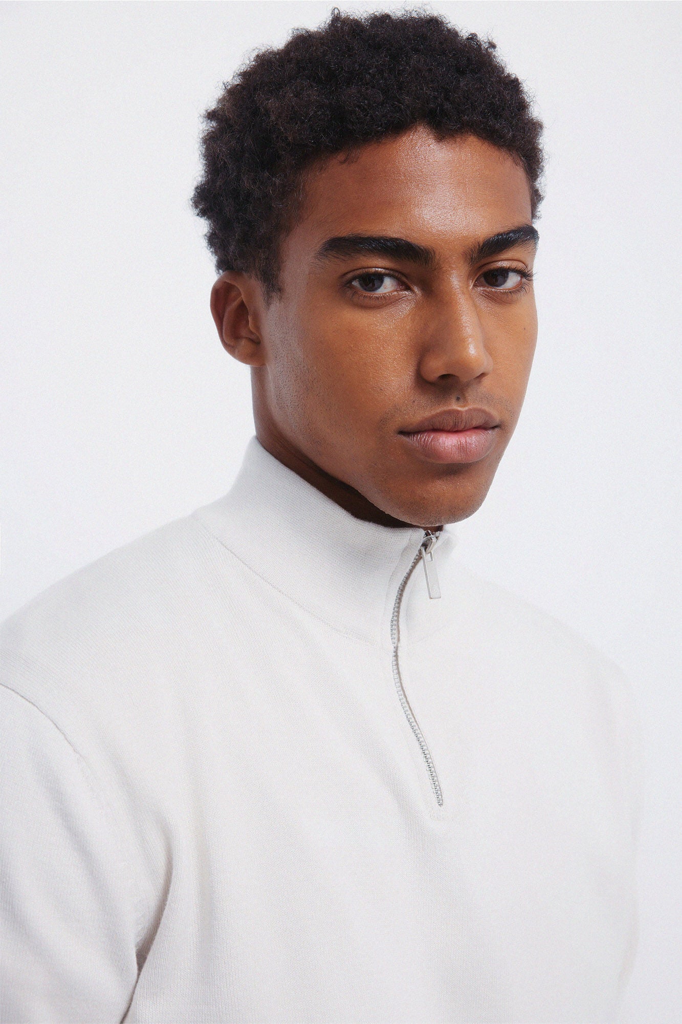 Springfield_White_Milano Zip Fastening Jumper_1402512_38_02