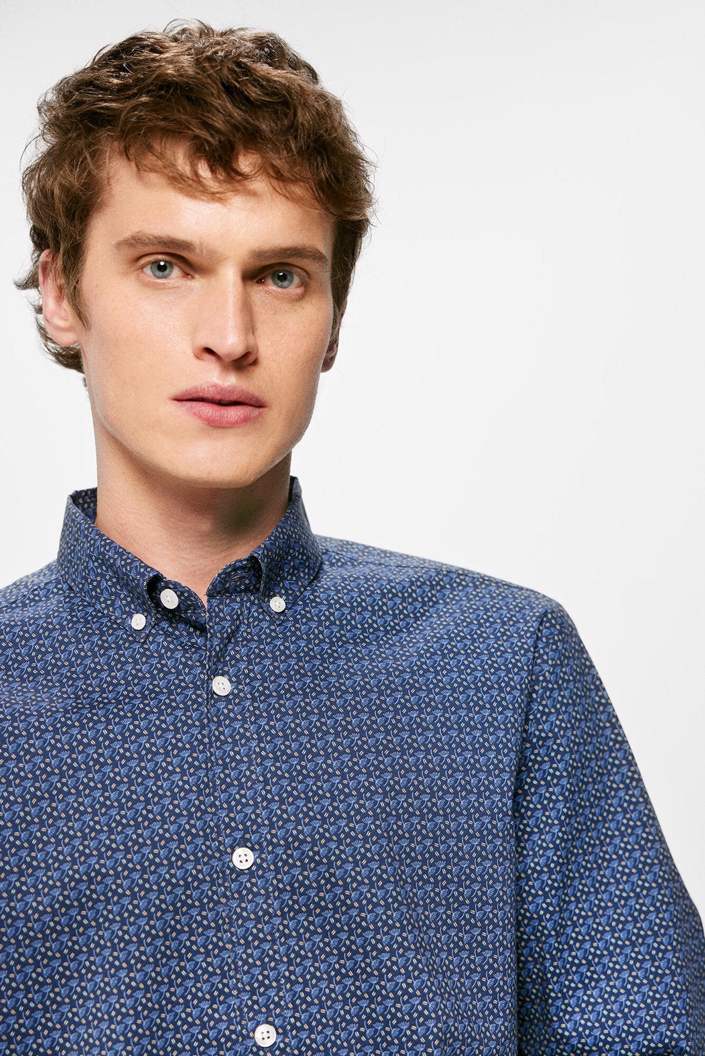 Button Down Shirt With All Over Print_1517702_11_03