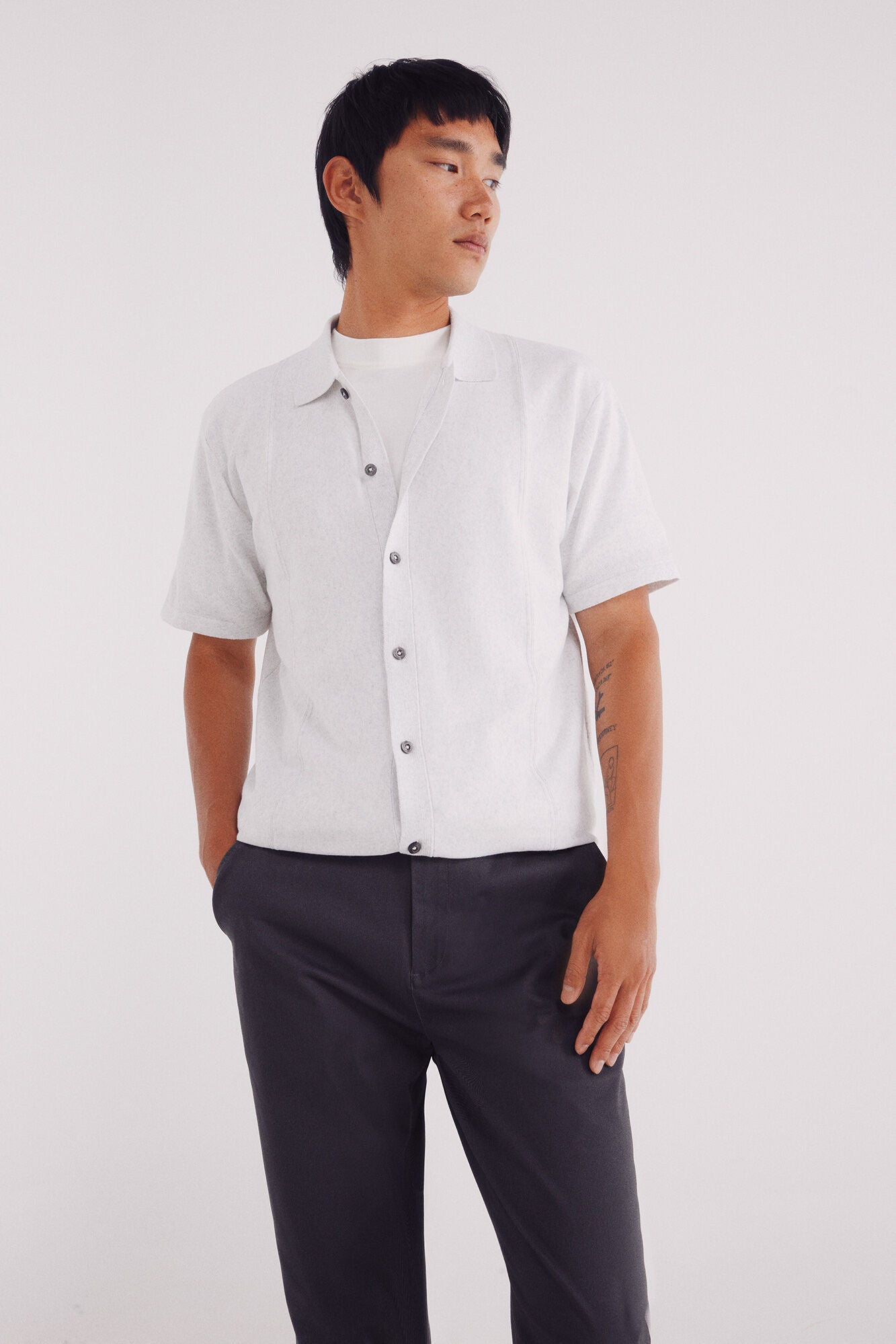 Springfield_Grey_Slim Fit Micro-Printed Chinos Pants_1552727_40_03