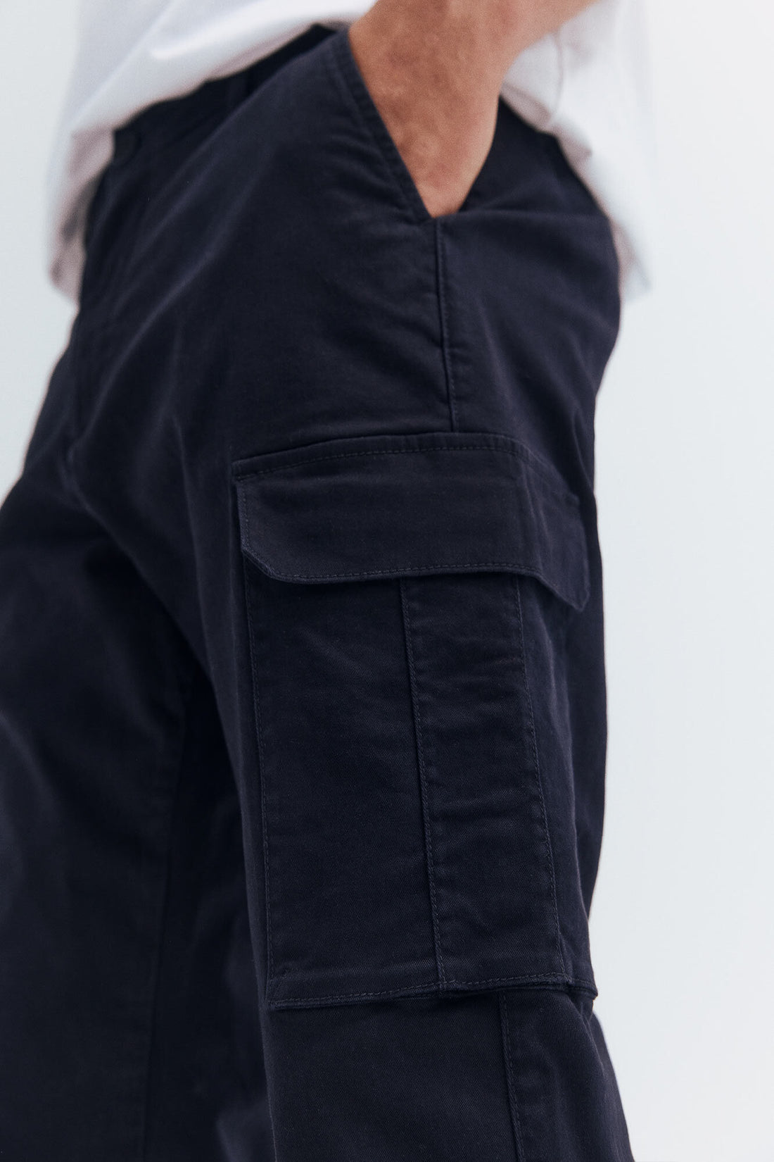 Springfield_Navy_Slim Fit Cargo Trousers_1552730_10_02