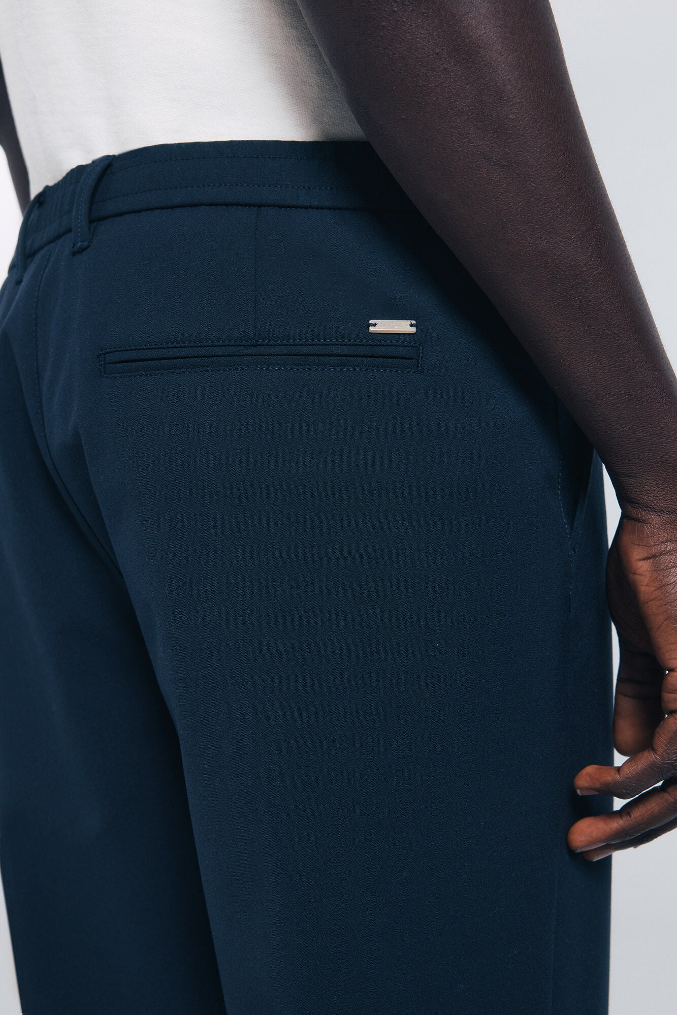 Springfield_Dark_Blue_Paul Structured Chinos Trousers_1552736_11_06