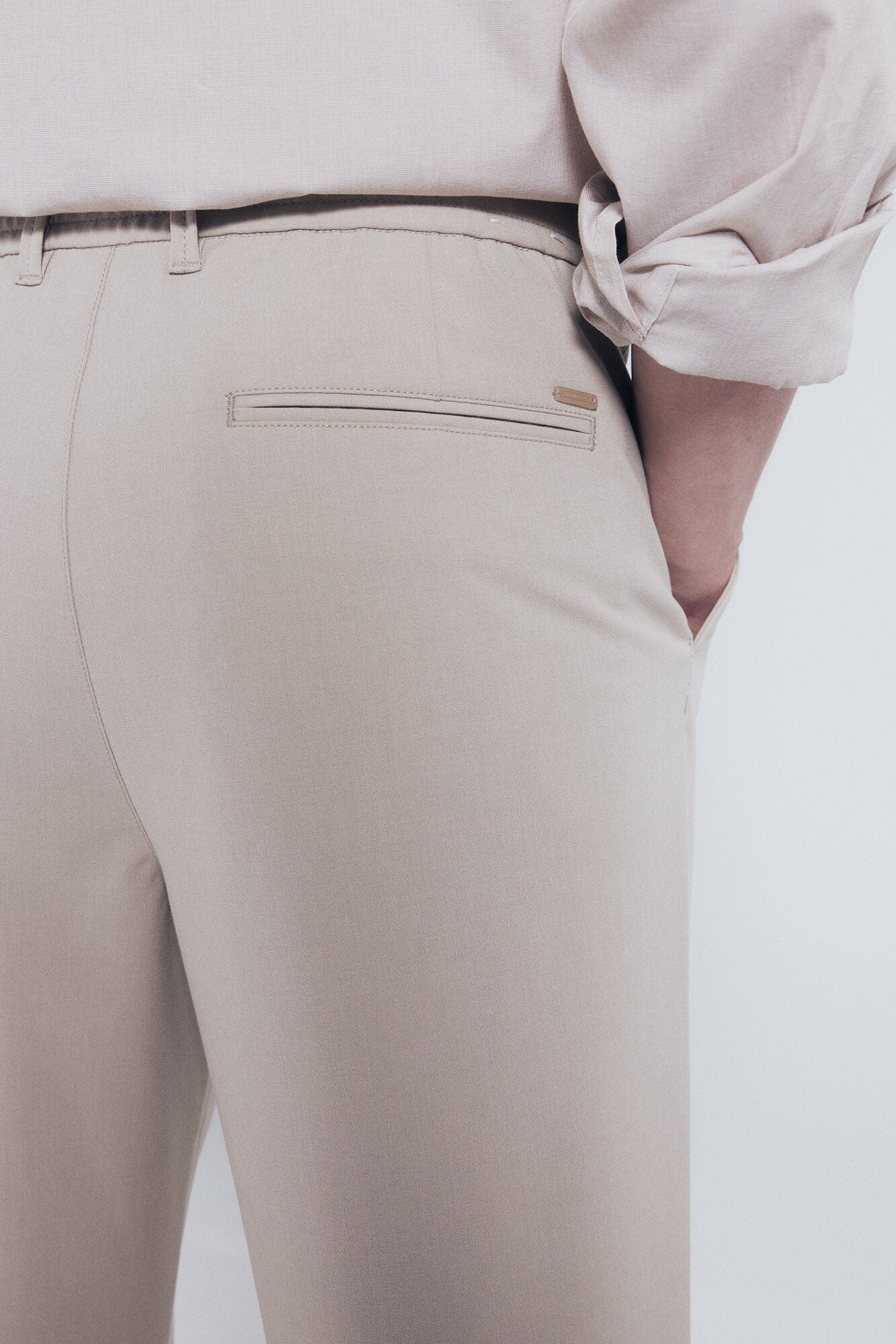 Springfield_Sand_Paul Structured Chinos Trousers_1552736_38_04