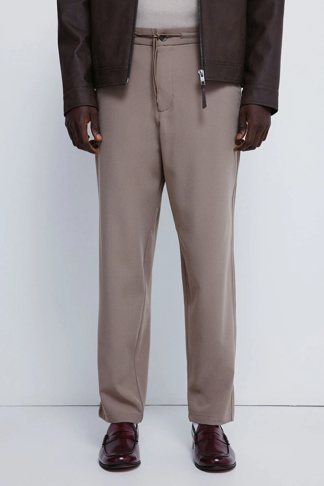 Springfield_Sand_Fluid Jogger Trouser_1552738_36_02