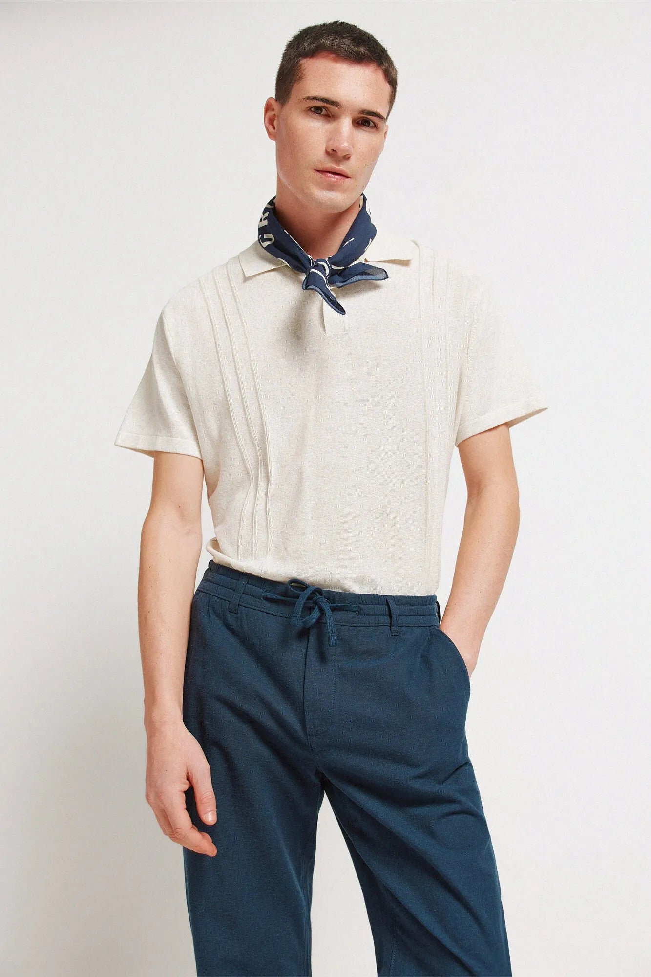 Springfield Blue Men Linen Comfort Fit Chinos SKU: 1553717_11 Image 04