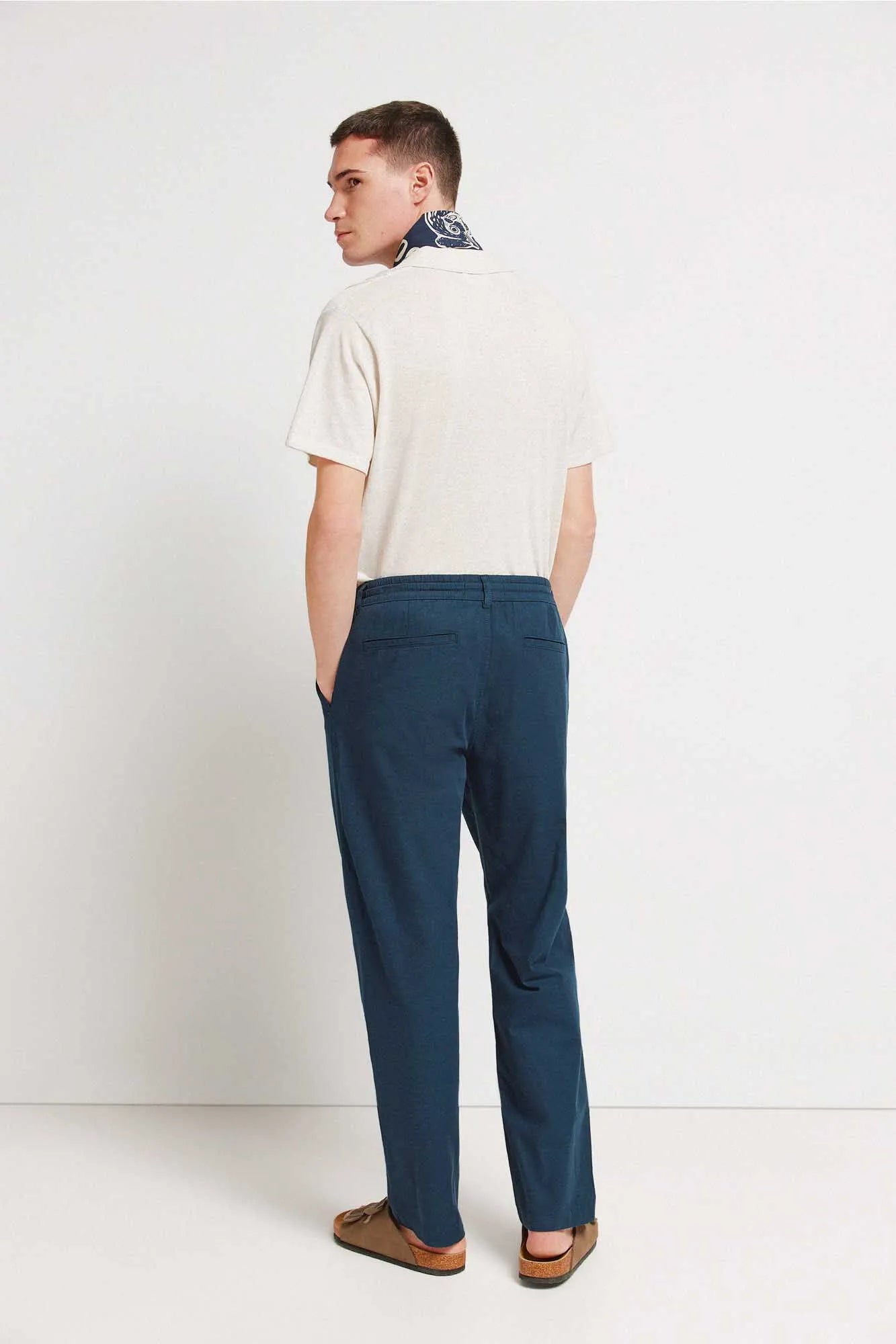 Springfield Blue Men Linen Comfort Fit Chinos SKU: 1553717_11 Image 05