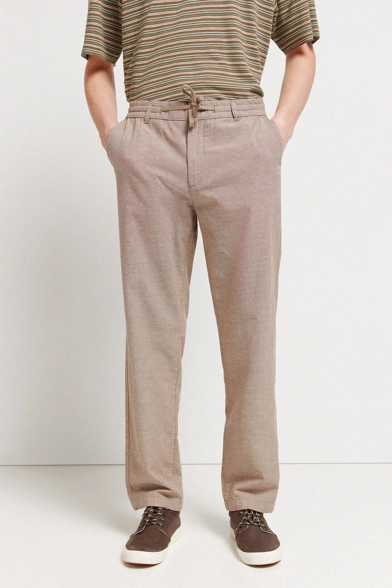 Springfield Beige Men Linen Comfort Fit Chinos SKU: 1553717_37 Image 02