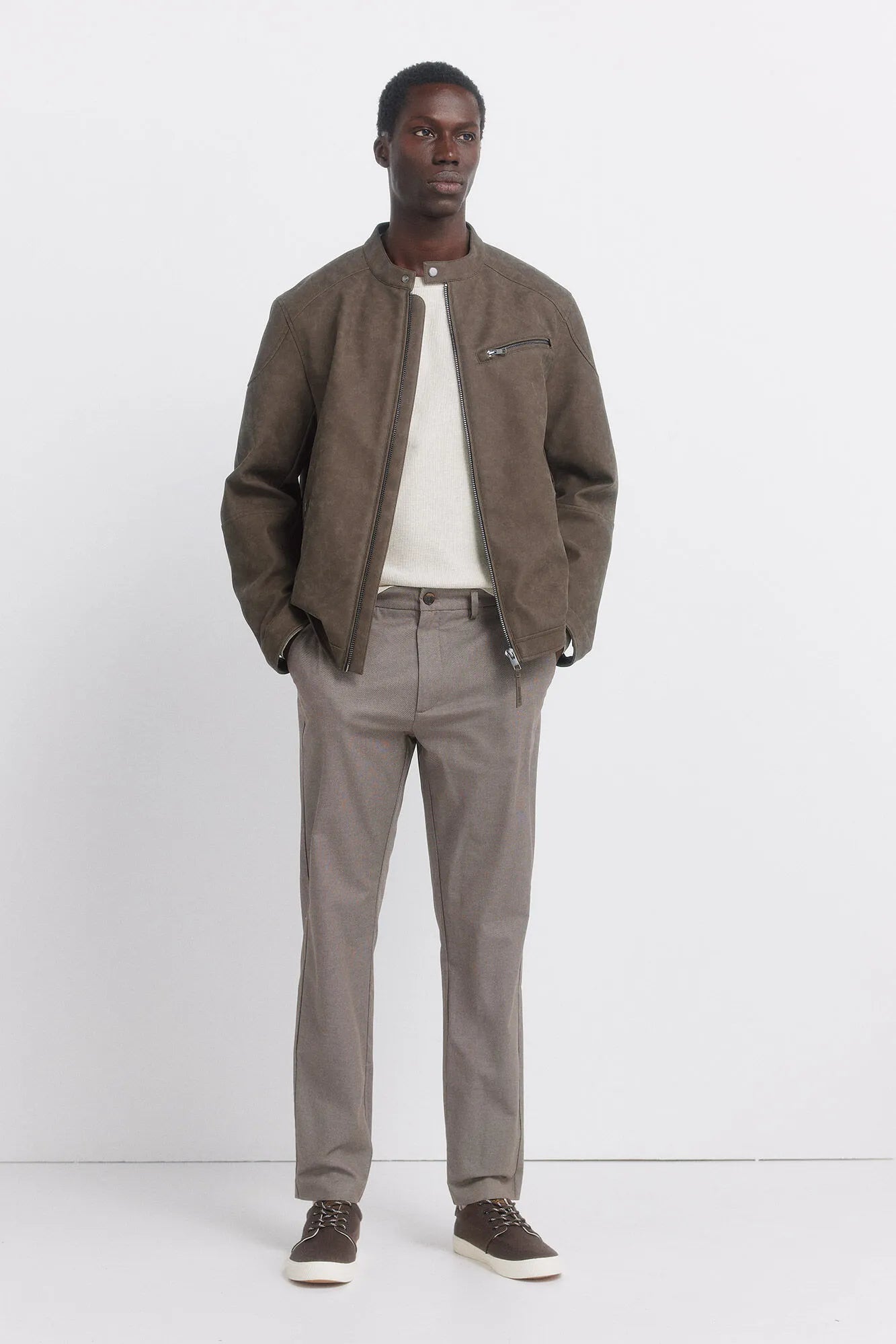 Springfield Brown Men Comfort Fit Chinos Trousers SKU: 1553723_35 Image 01