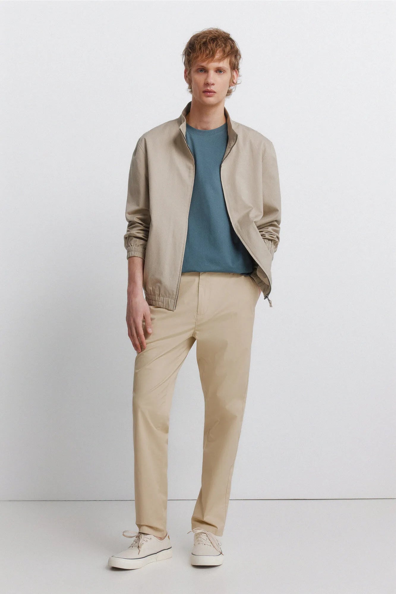 Springfield Beige Men Light Comfort Slim Fit Chinos SKU: 1553737_50 Image 01