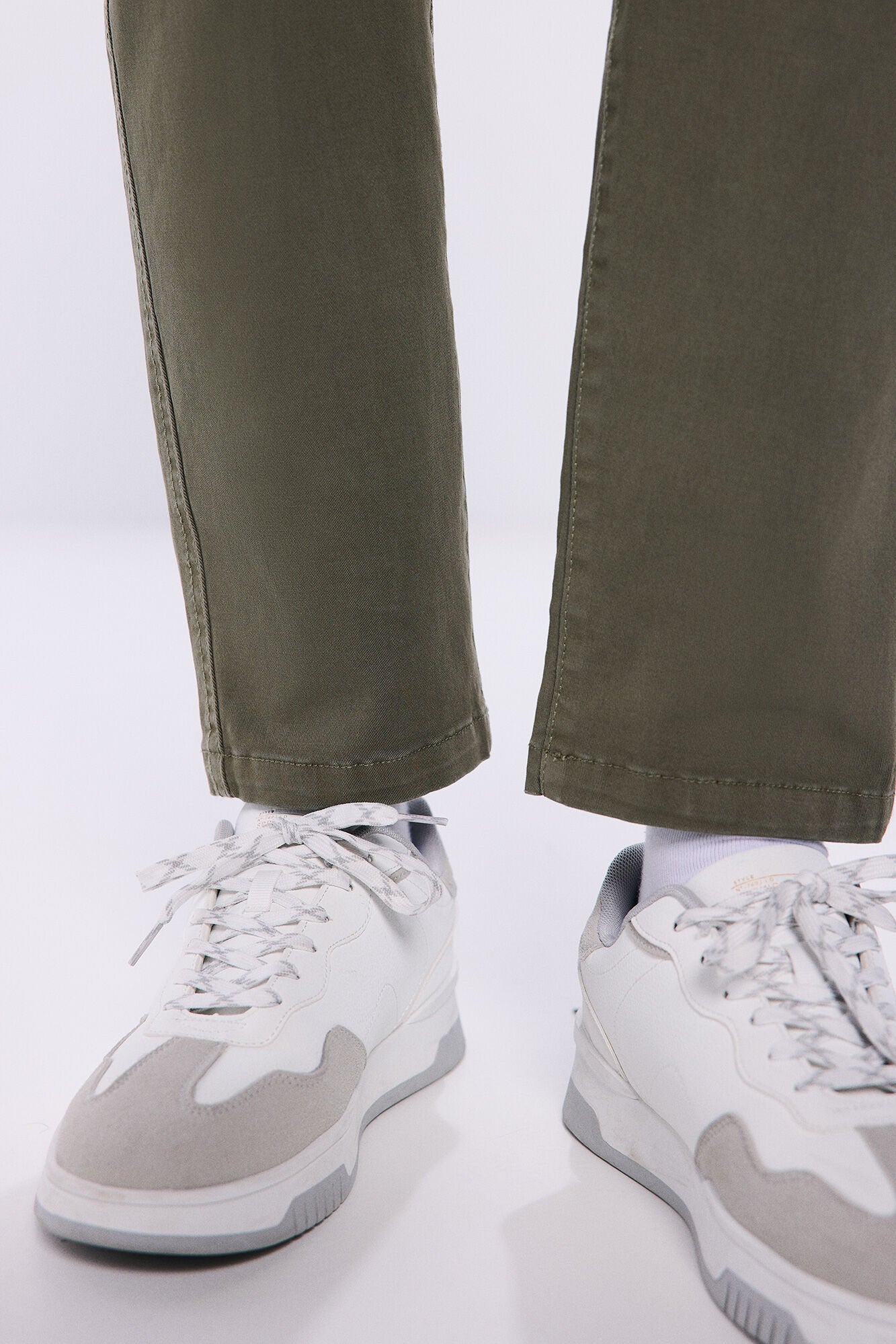 Cargo Trousers Slim Fit in Cotton Fabric_1558227_91_06