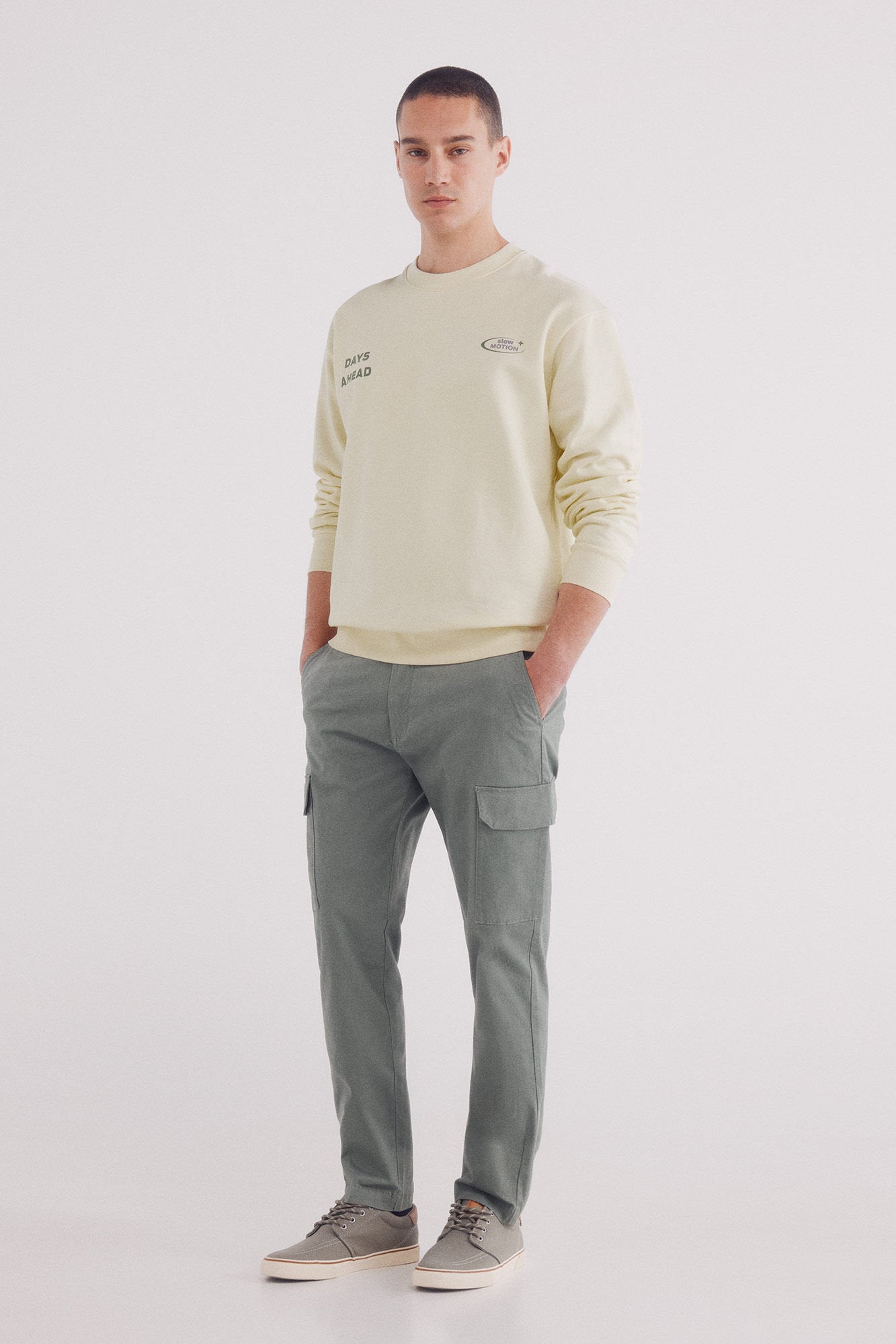 Springfield_Slim Fit Comfort Cargo Chinos_1559339_24_01