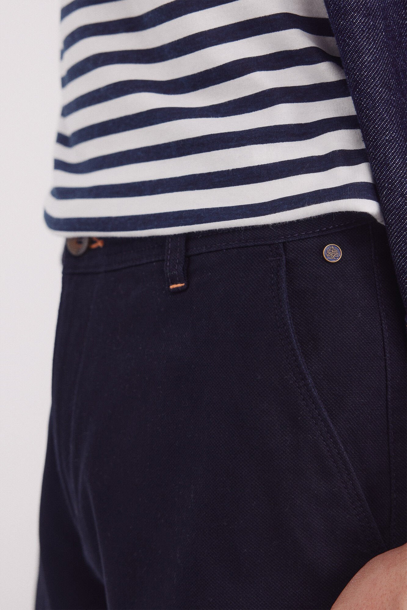 Springfield_Comfort Fit Structured Chinos Trousers_1559342_11_03