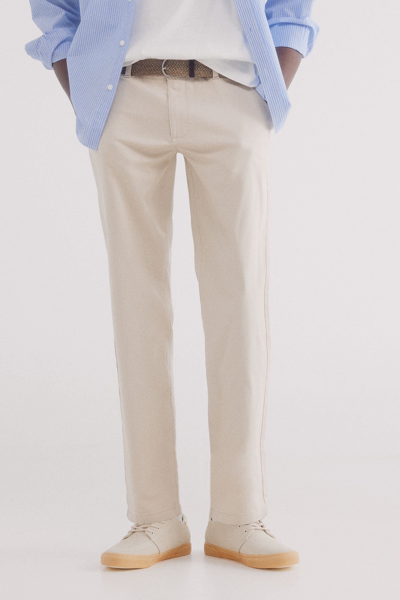 Springfield_Comfort Fit Structured Chinos Trousers_1559342_50_02