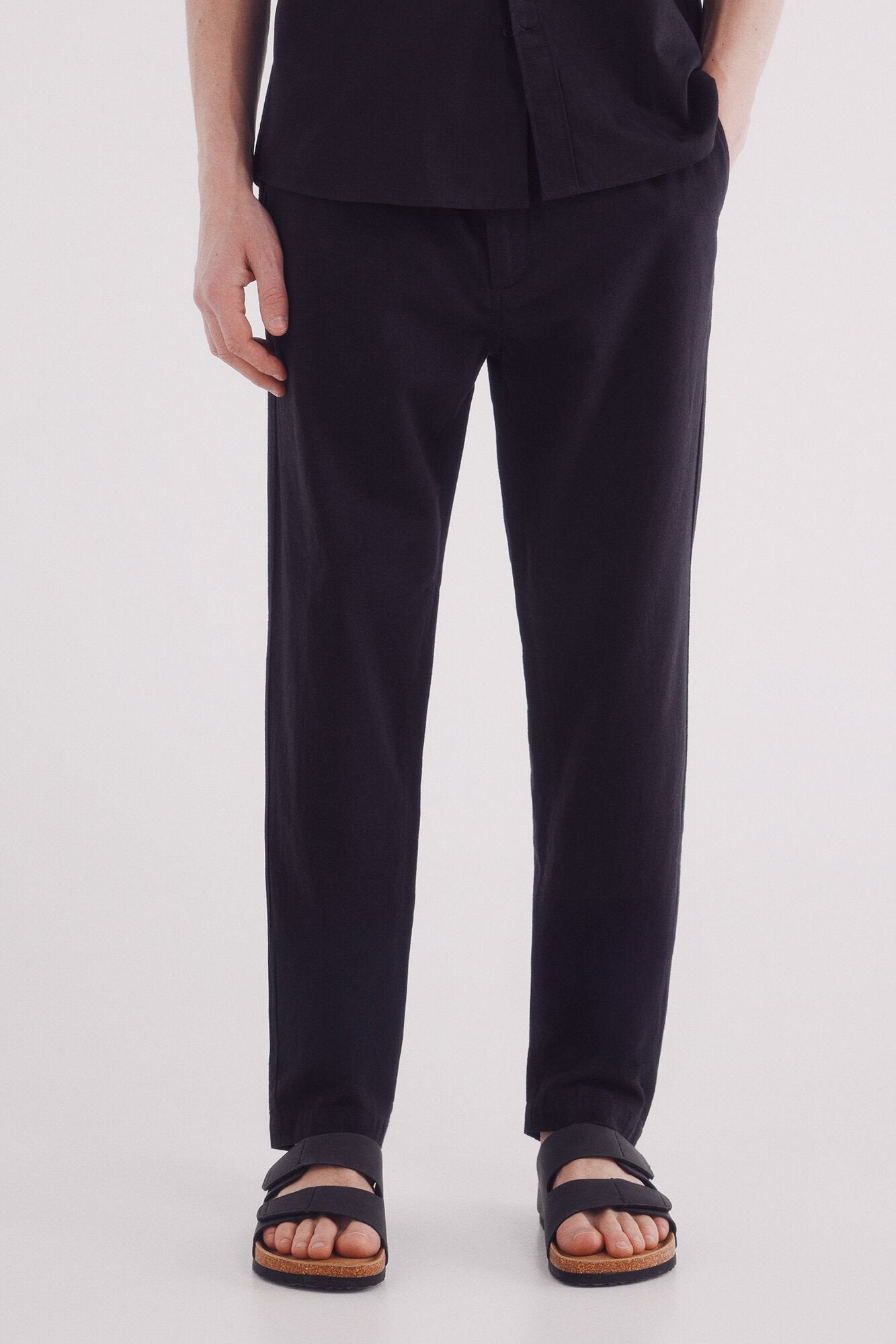 Springfield_Slim Fit Linen Chinos Trousers_1559348_01_02