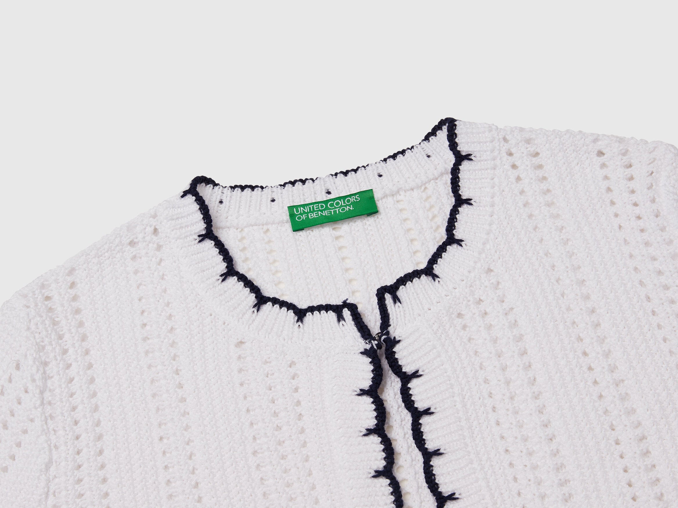 Benetton_Cropped Perforated Cardigan_1594E501Z_101_06