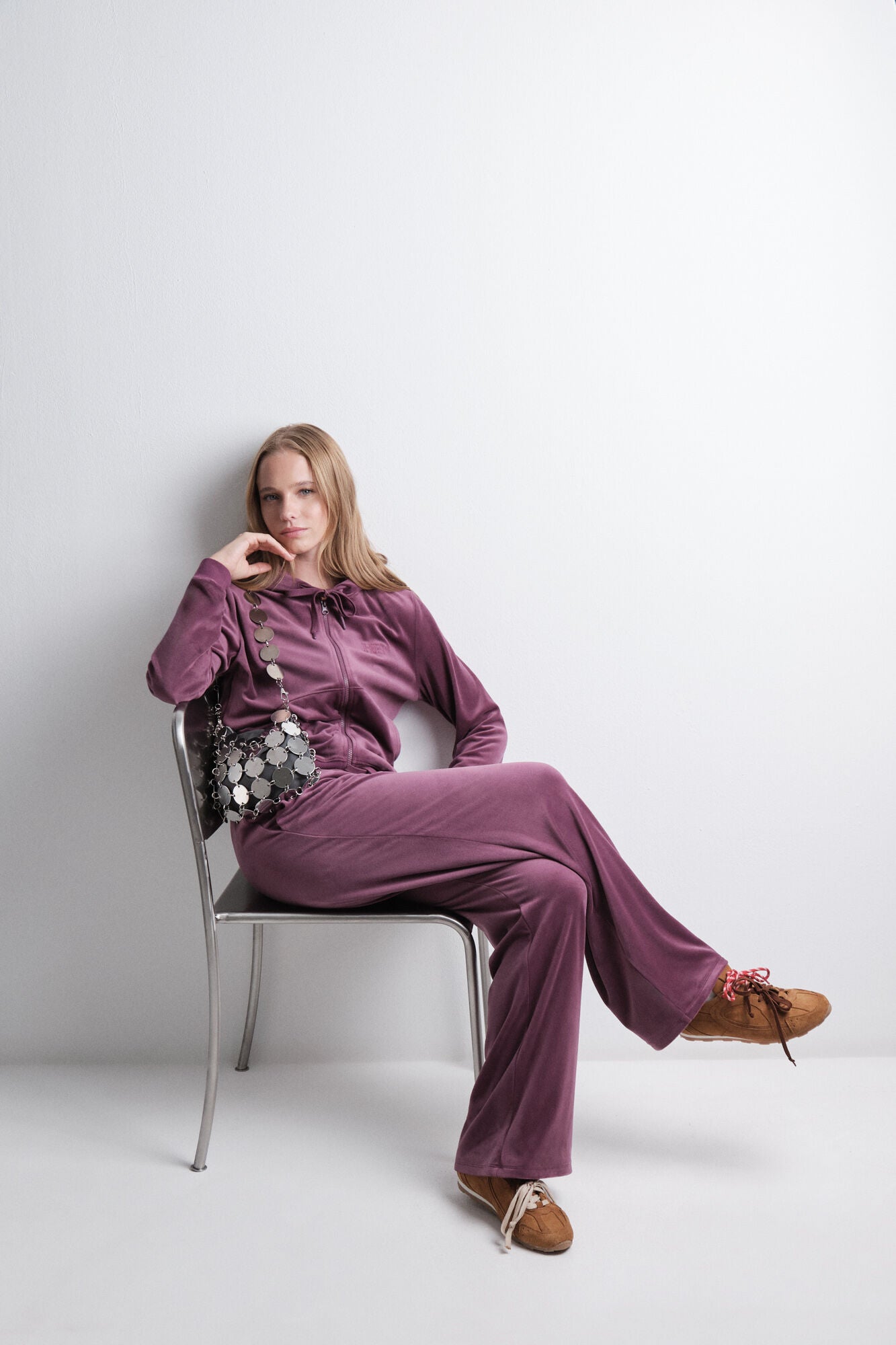 Women Secret_Brown_Wine Zip Fastening Velvet Jacket_1692015_68_02