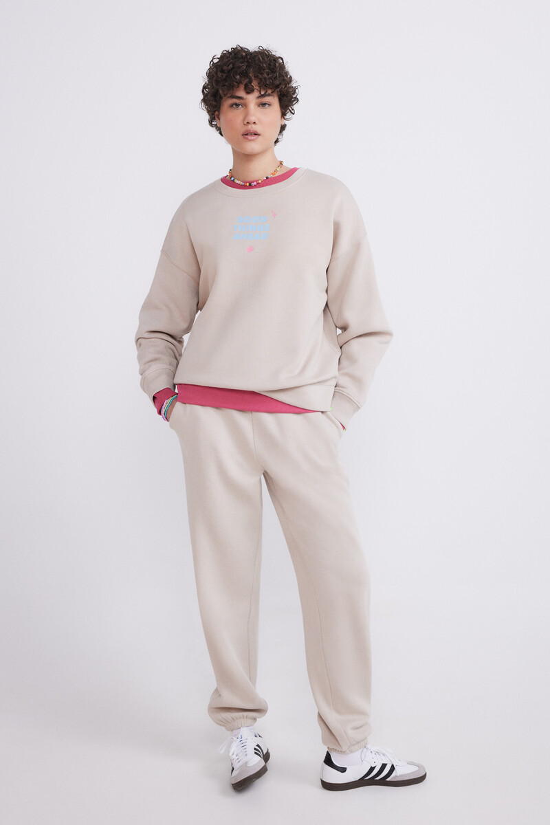 Sweatshirt With Graphic Design_1697112_47_05