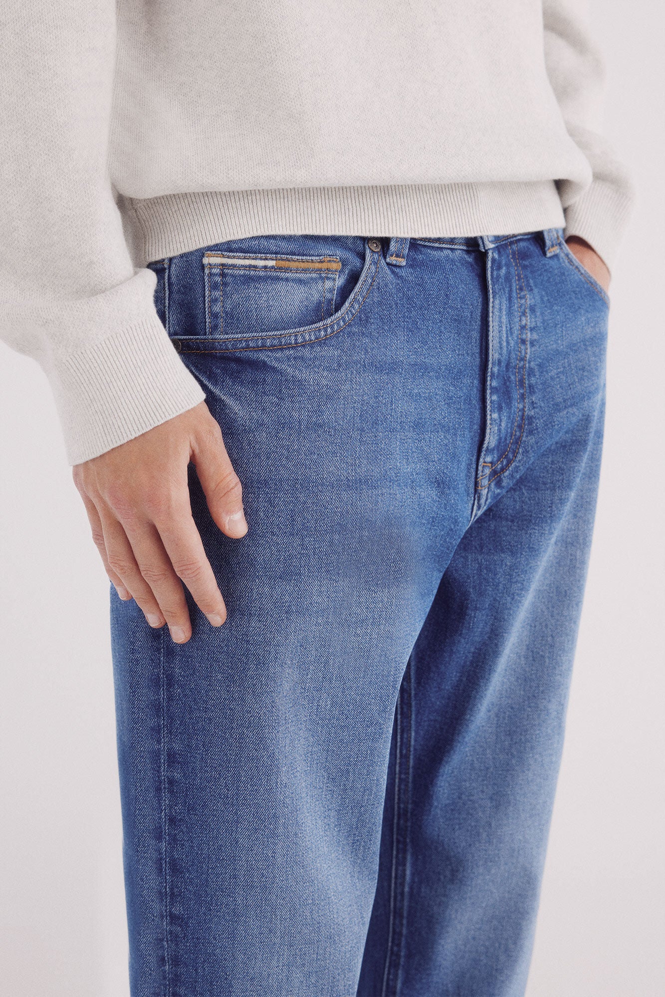 Springfield_Blue_Slim Fit Micro-Printed Chinos Pants_1752026_12_04