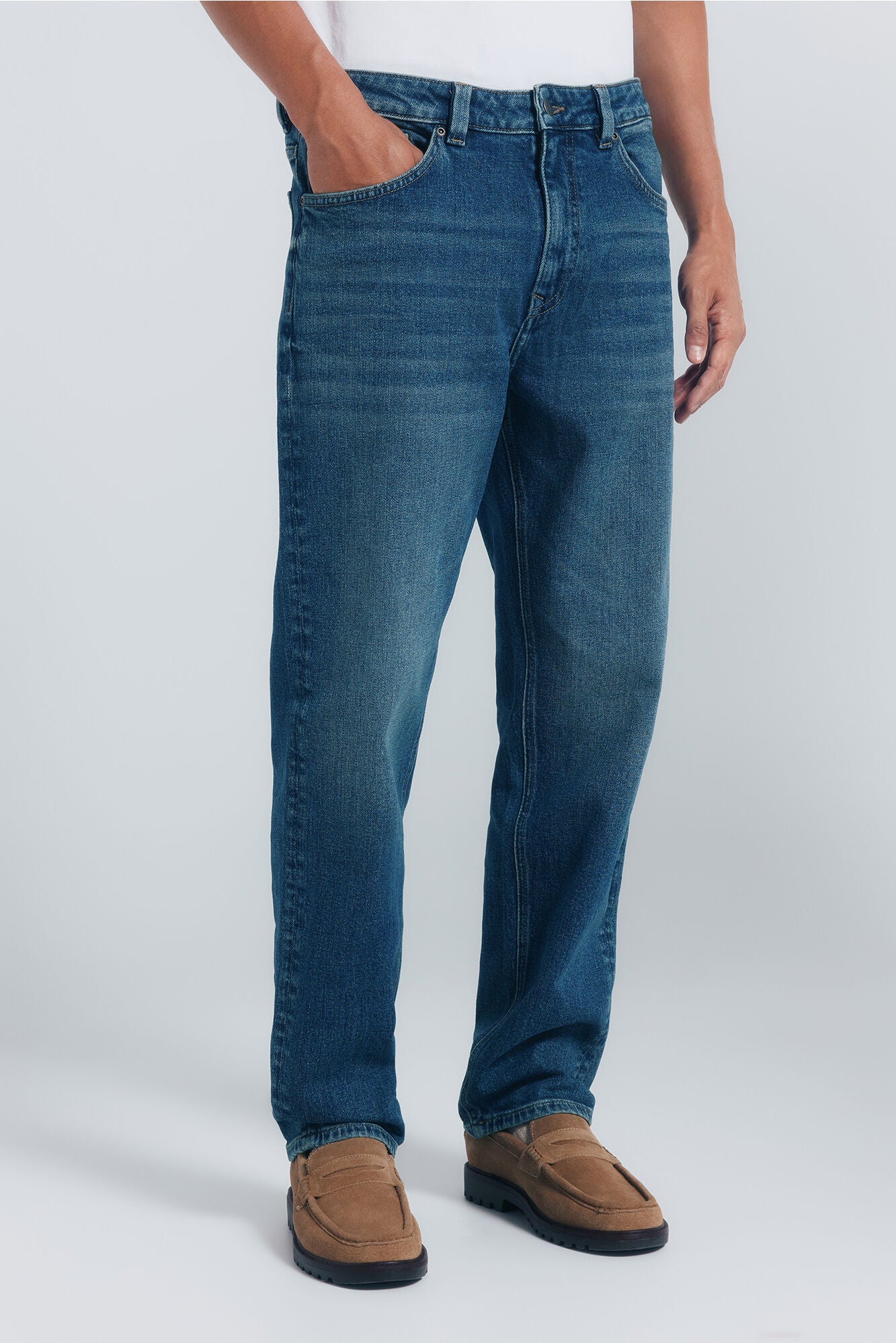 Springfield_Turquoise_Dark Wash Overdyed Straight Fit Jeans_1752034_87_02