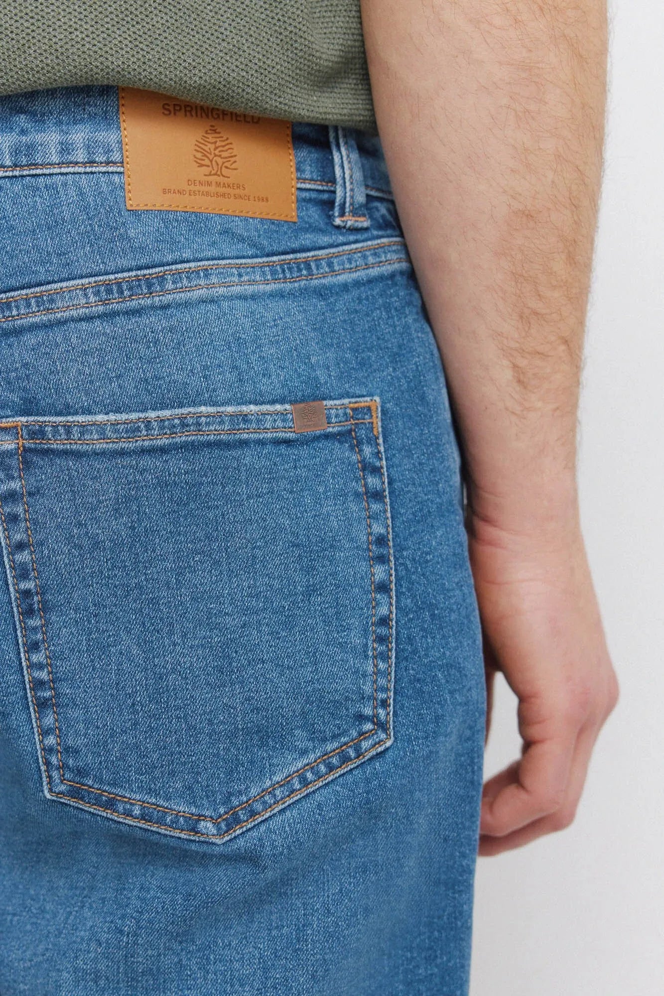 Springfield Blue Men Jeans Medium Wash Slim Fit SKU: 1753239_14 Image 06