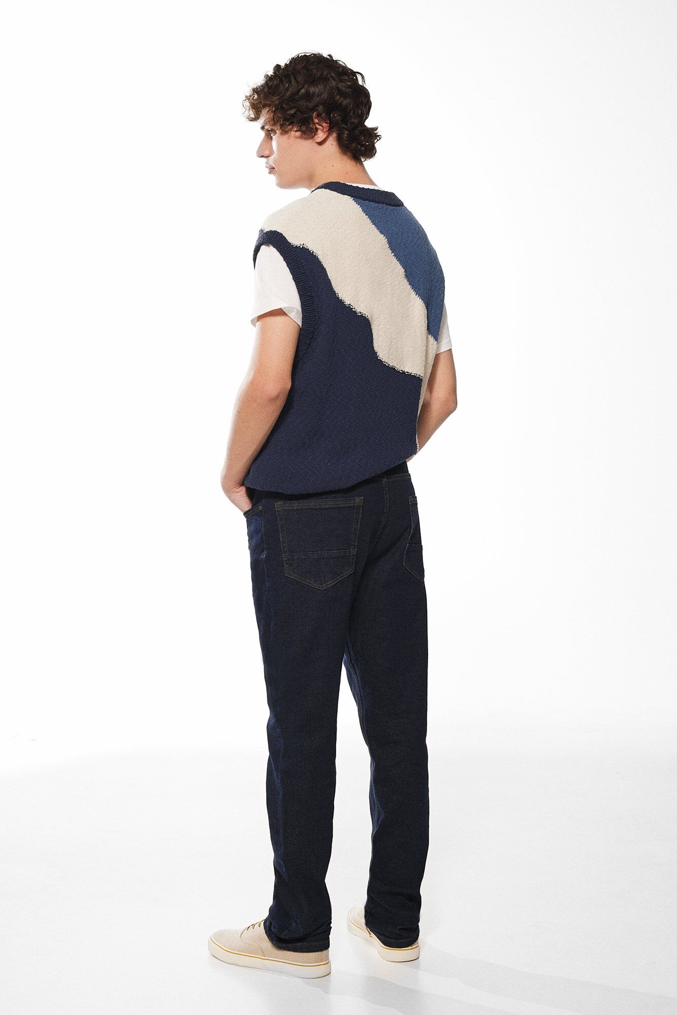 Dark Wash Standard Fit Jeans_1757511_10_05