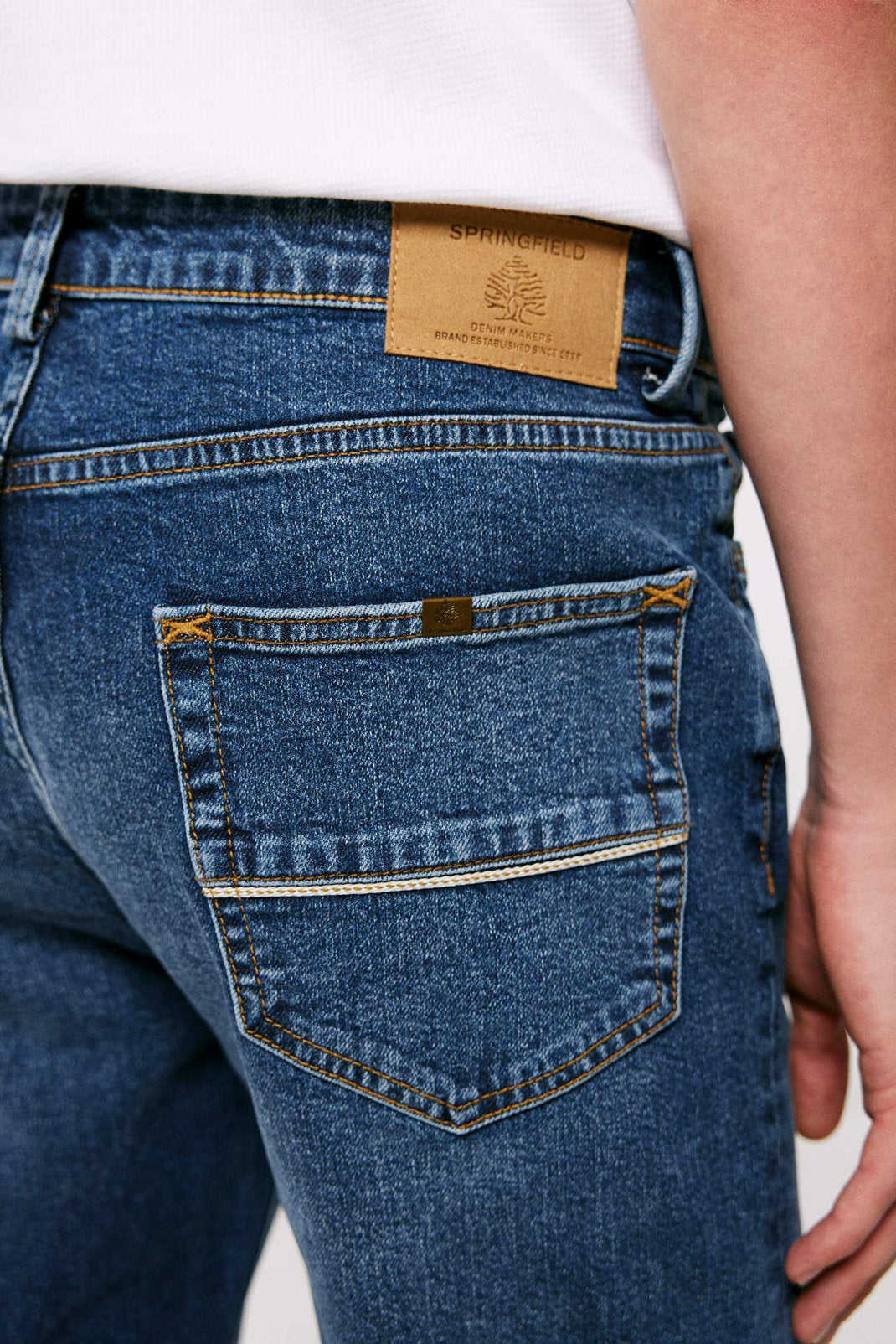 Medium Wash Slim Fit Jeans_1757525_11_02