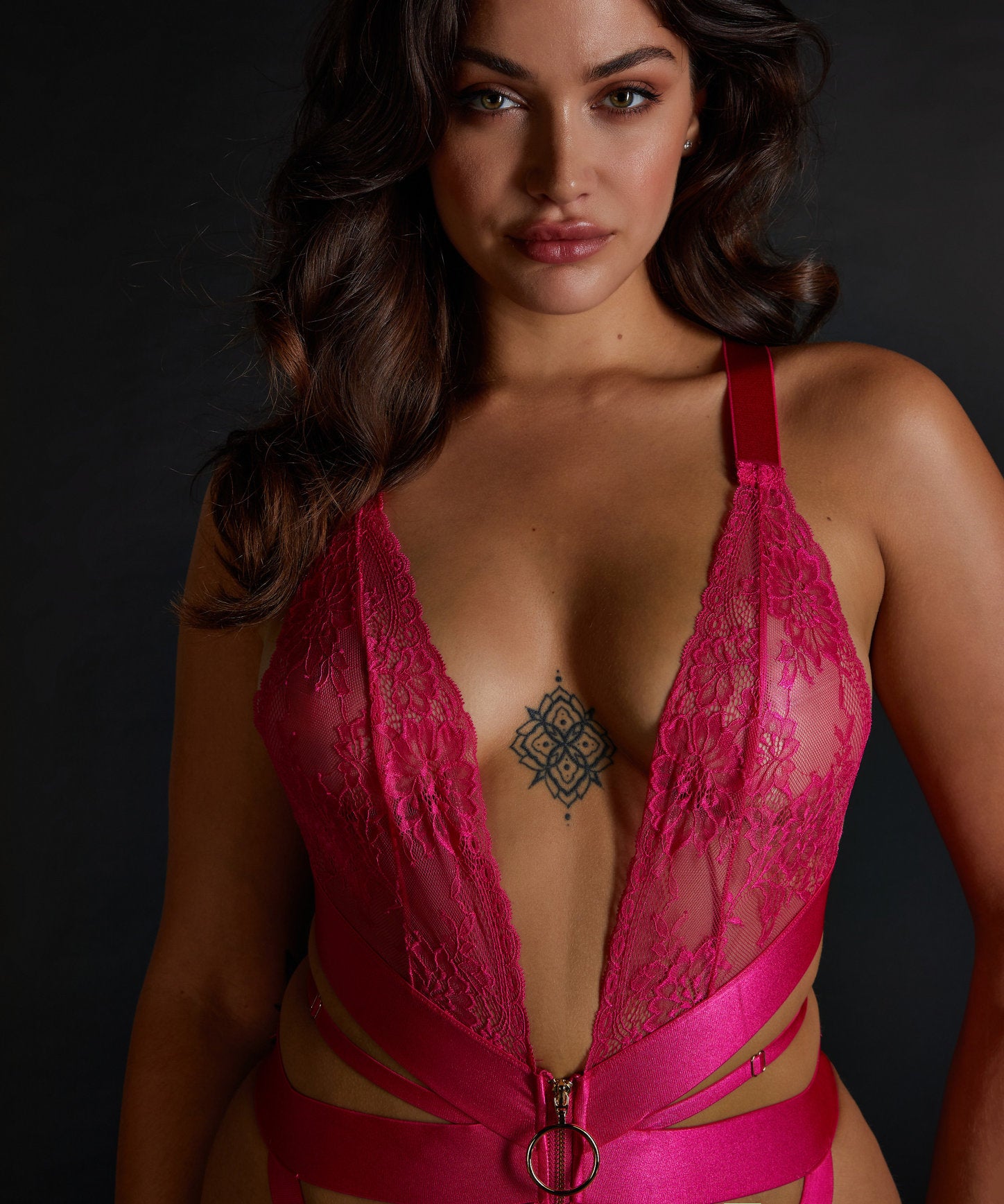 Clementine Body_200235_Pink Peacock_04