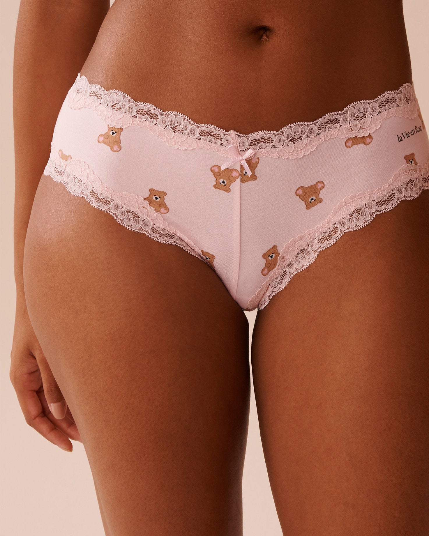 La Vie en Rose_Super Soft Lace Trim Cheeky Panty_20100554_P60309_01