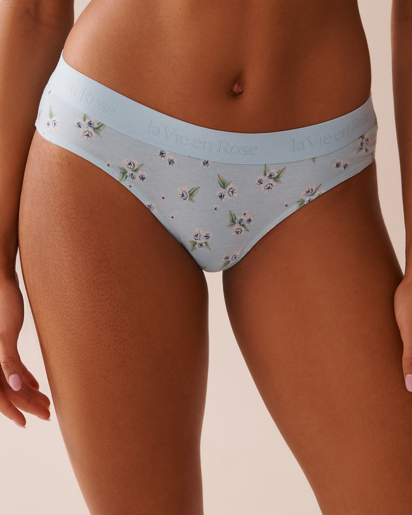 La Vie en Rose_Cotton and Logo Elastic Band Bikini Panty_20100578_P40425_01