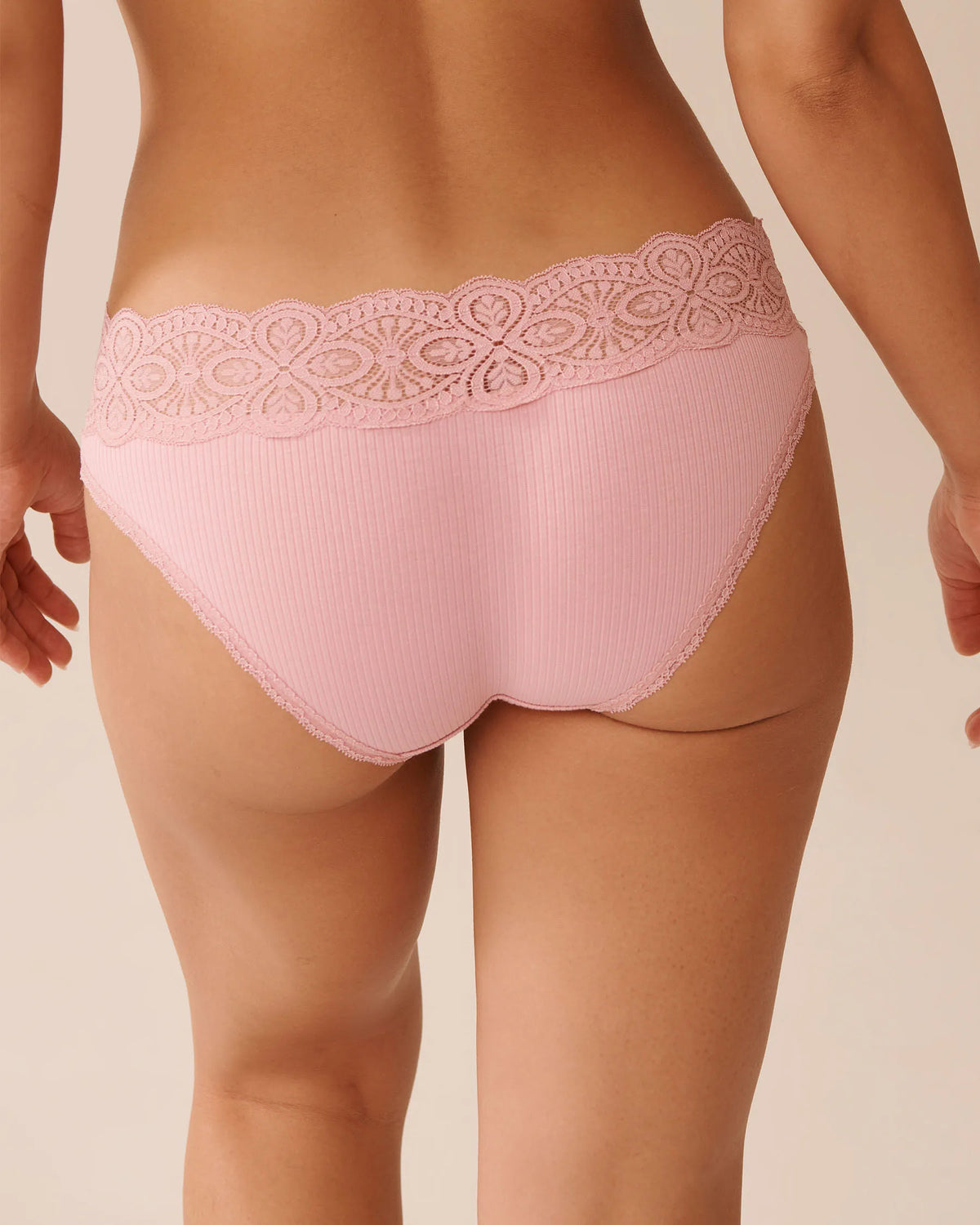La Vie en Rose_Zephyr_Lace Trim Ribbed Bikini Panty_20100655_60160_02