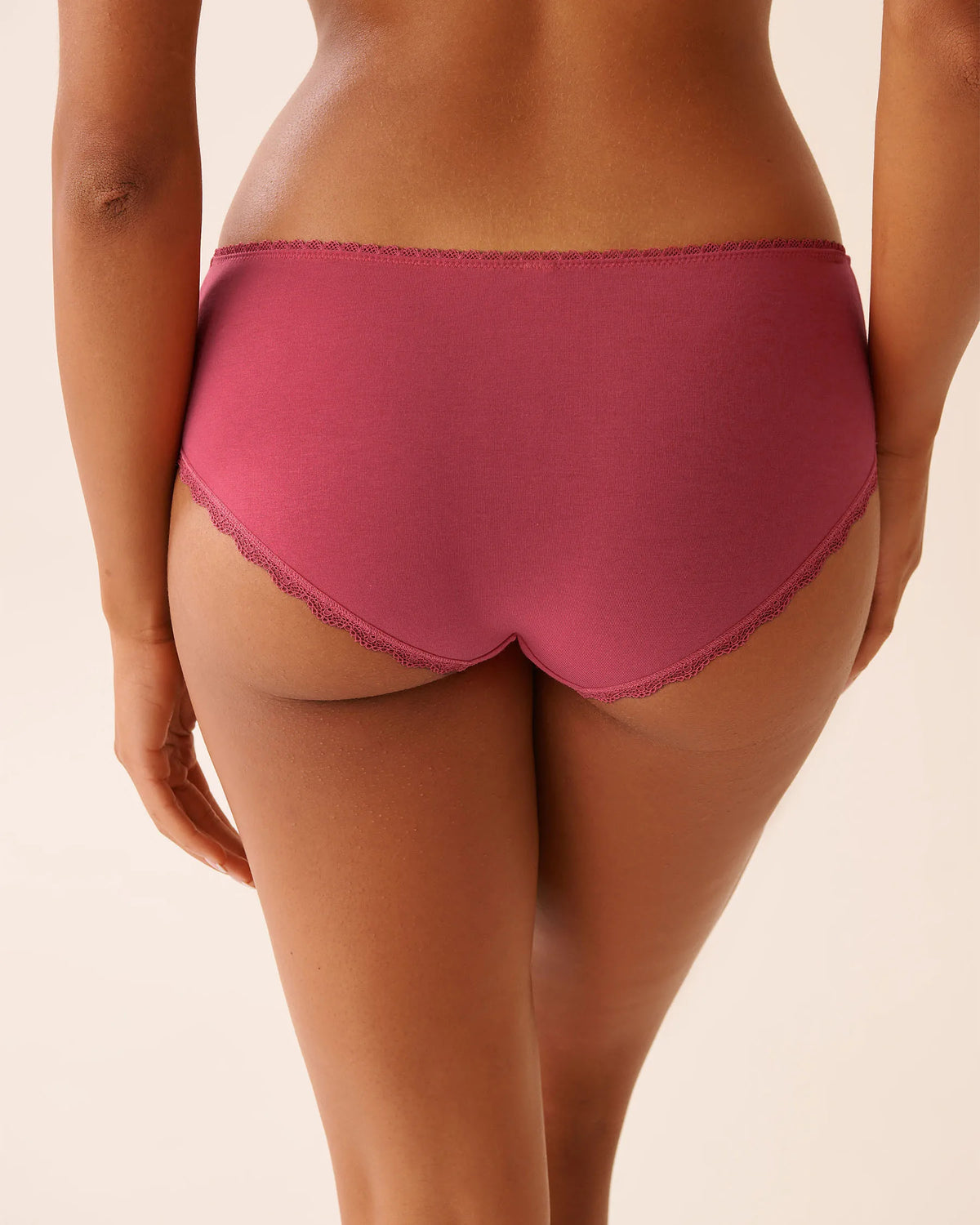 La Vie en Rose_Carmine_Cotton and Lace Detail Hiphugger Panty_20100663_60190_02