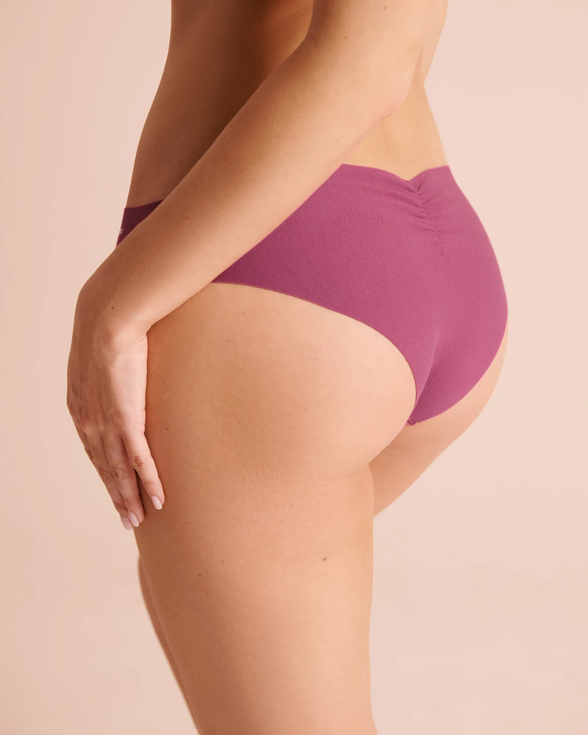 La Vie en Rose Magenta Haze Women Cotton Invisible Cheeky Panty SKU: 20100839_60225 Image 02