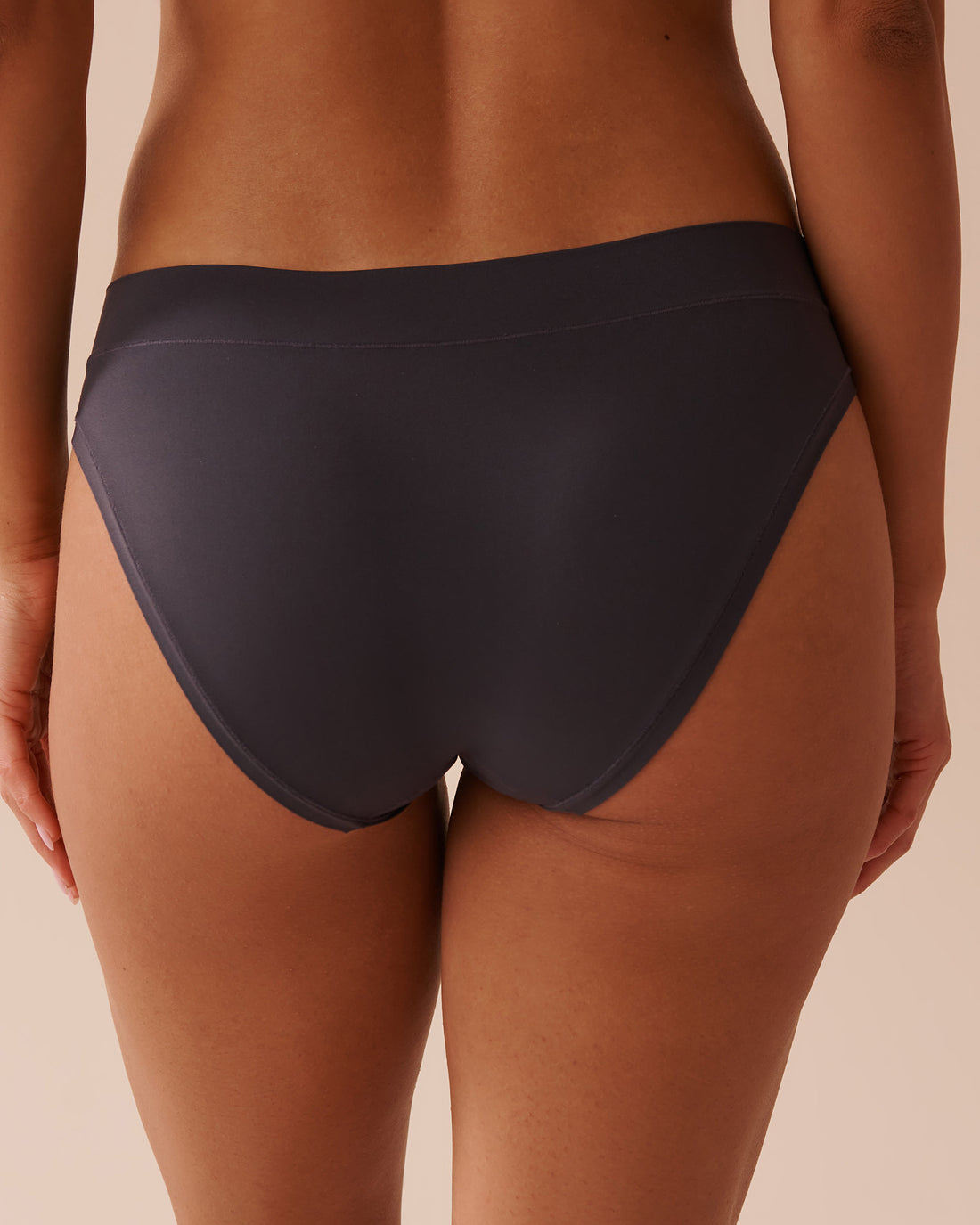 Micro Bikini Briefs_20200499_00049_02