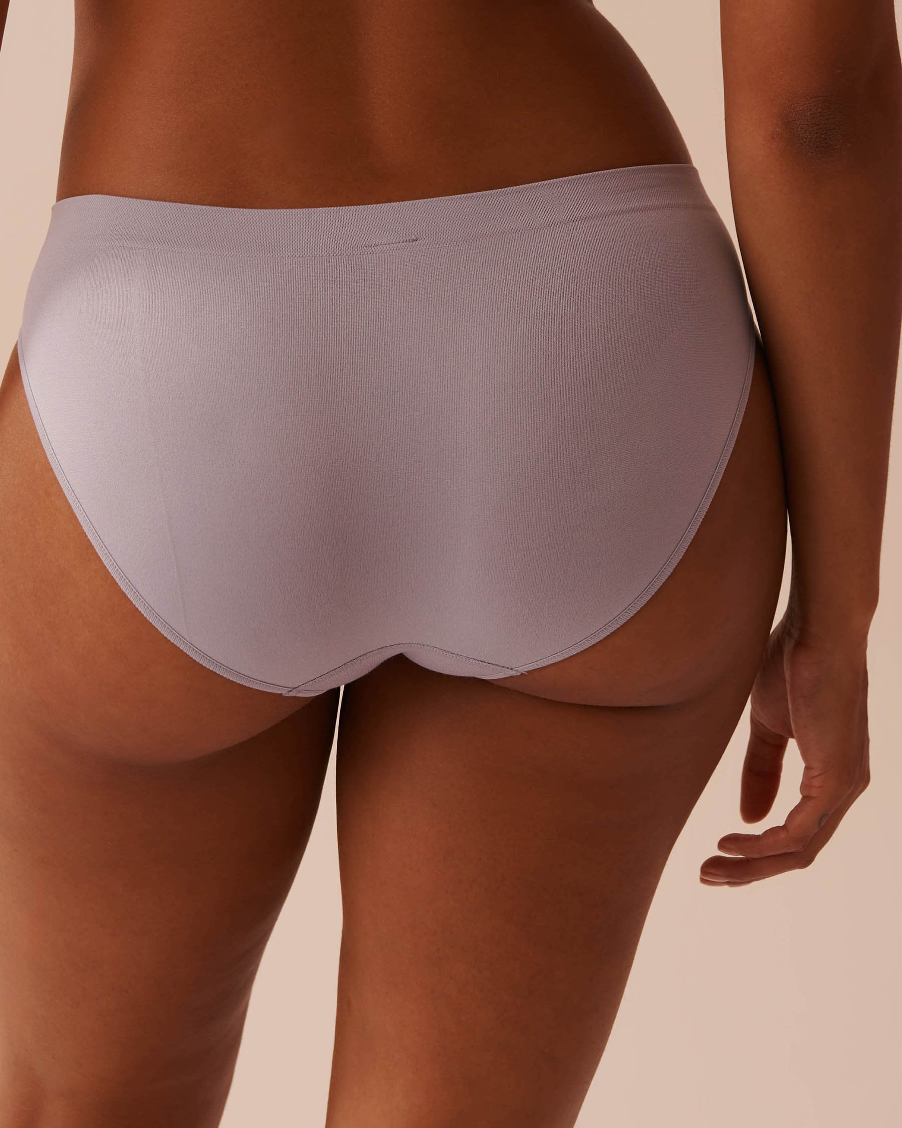 Seamless Fabric Bikini Panty_20200524_50035_02