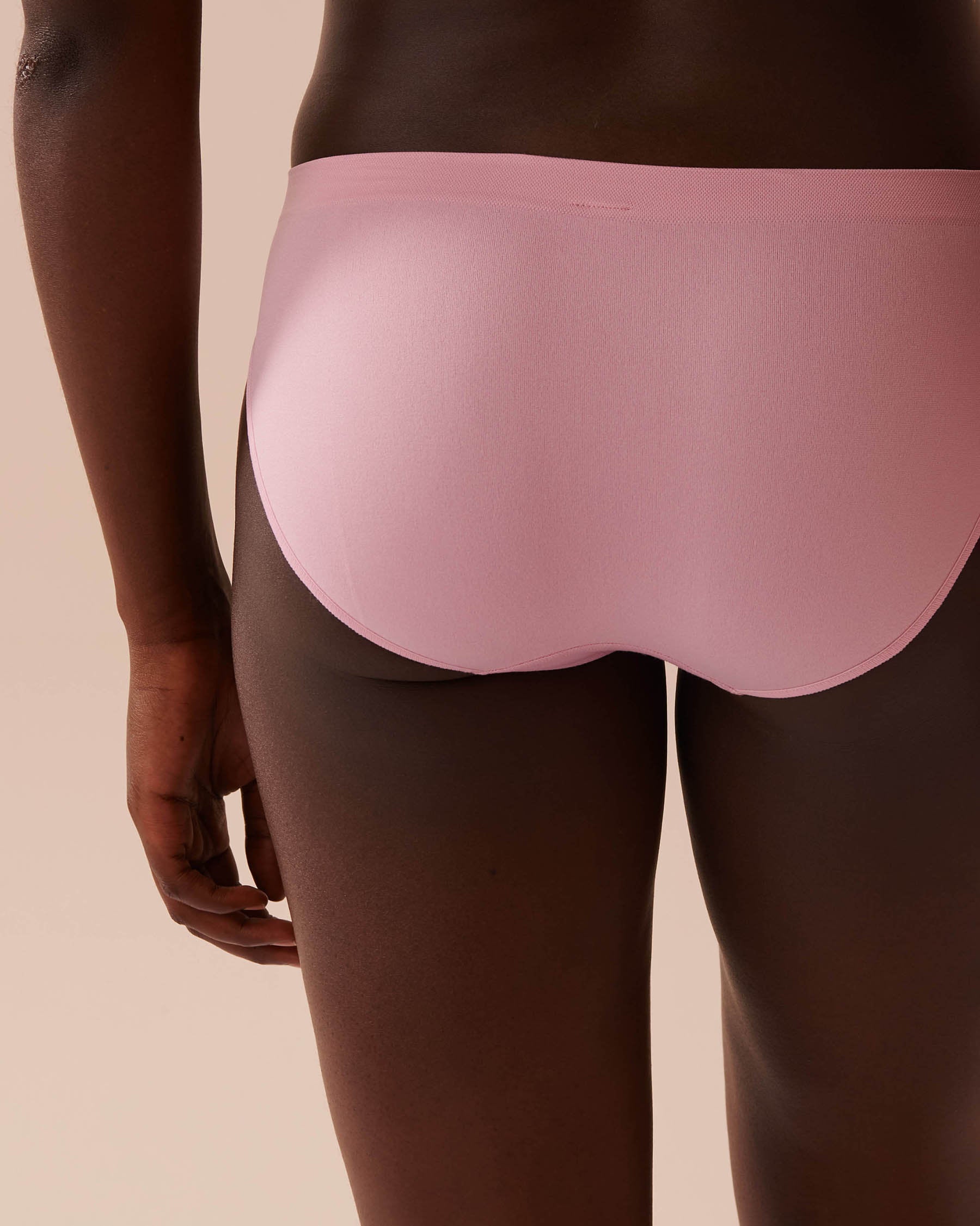 Seamless Fabric Bikini Panty_20200524_50047_02