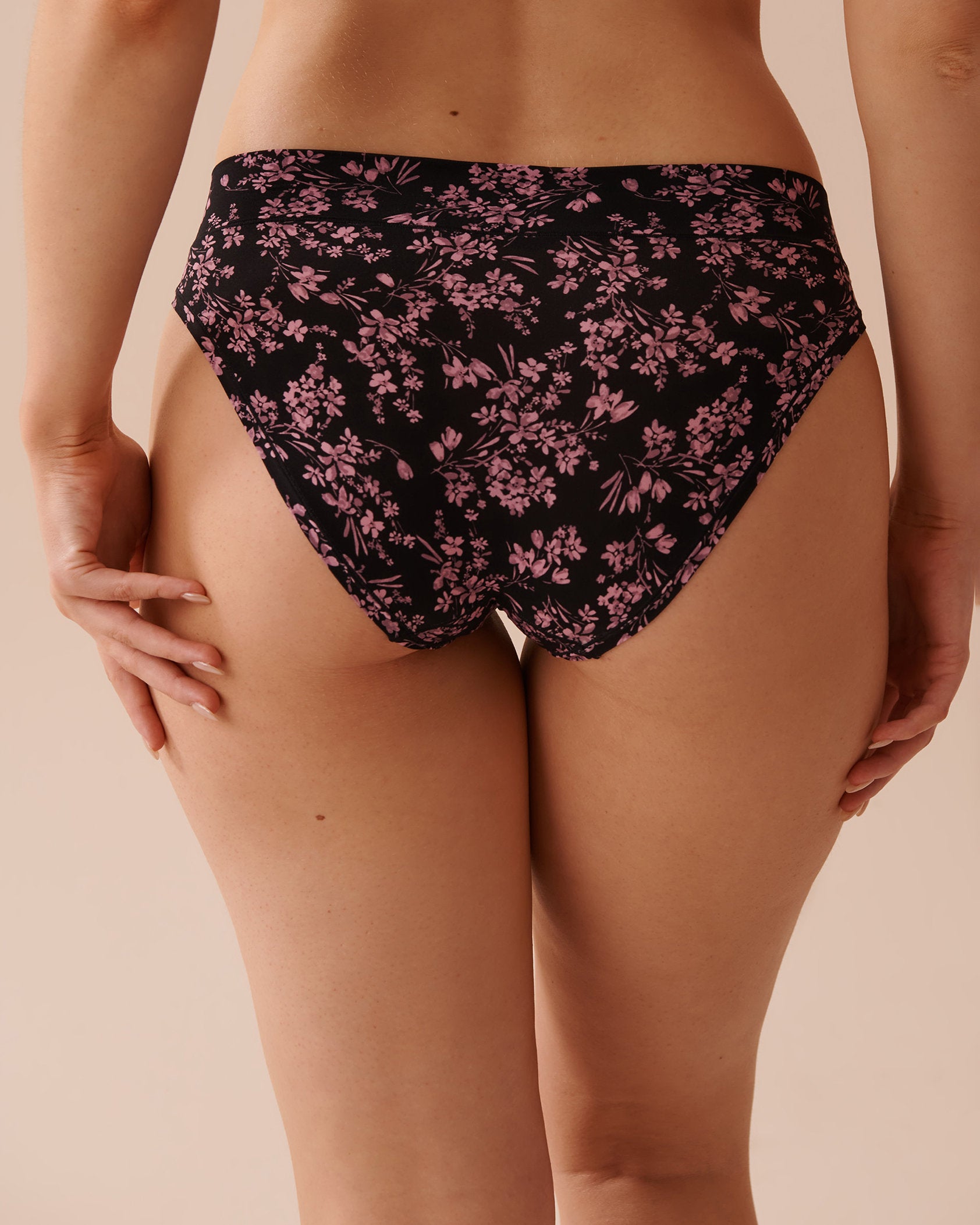 Perfect Fit Bikini Panty_20200535_P00377_02