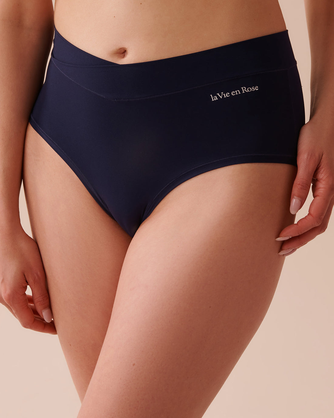 Perfect Fit High Waist Bikini Panty_20200537_40009_03