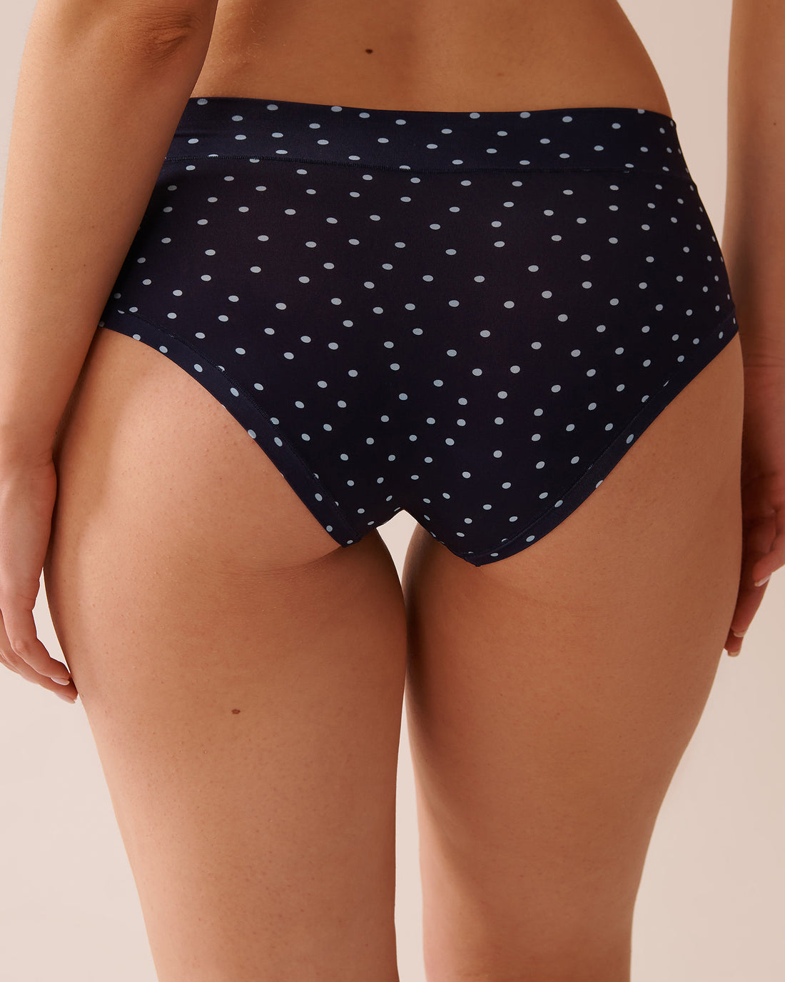 La Vie en Rose_Perfect Fit Hiphugger Panty_20200600_P40430_02