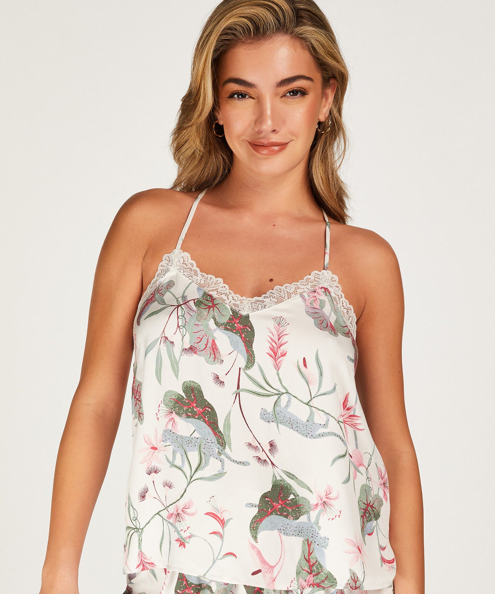 Cami Woven Cheetah Jungle_202315_Snow White_01
