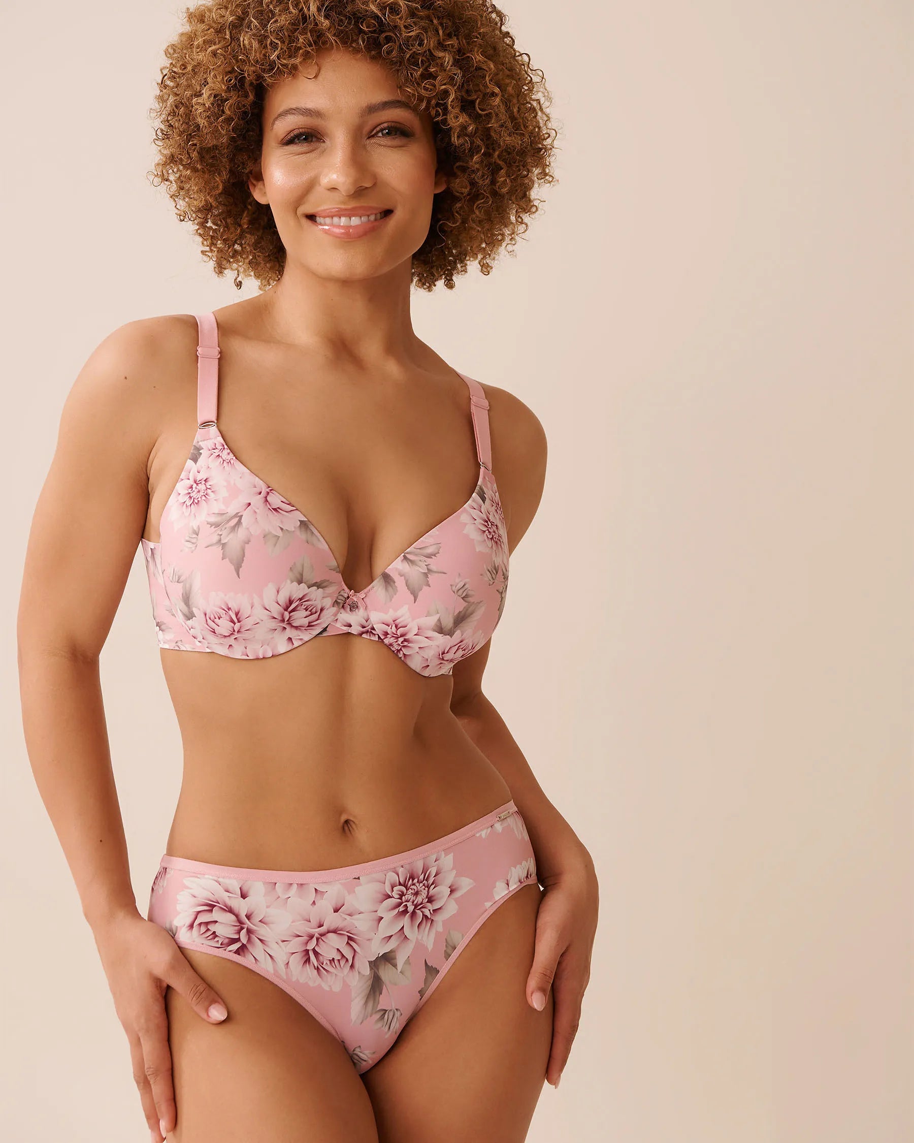 La Vie en Rose_Zephyr Flowers_Microfiber Sleek Back Bikini Panty_20300435_P60399_04