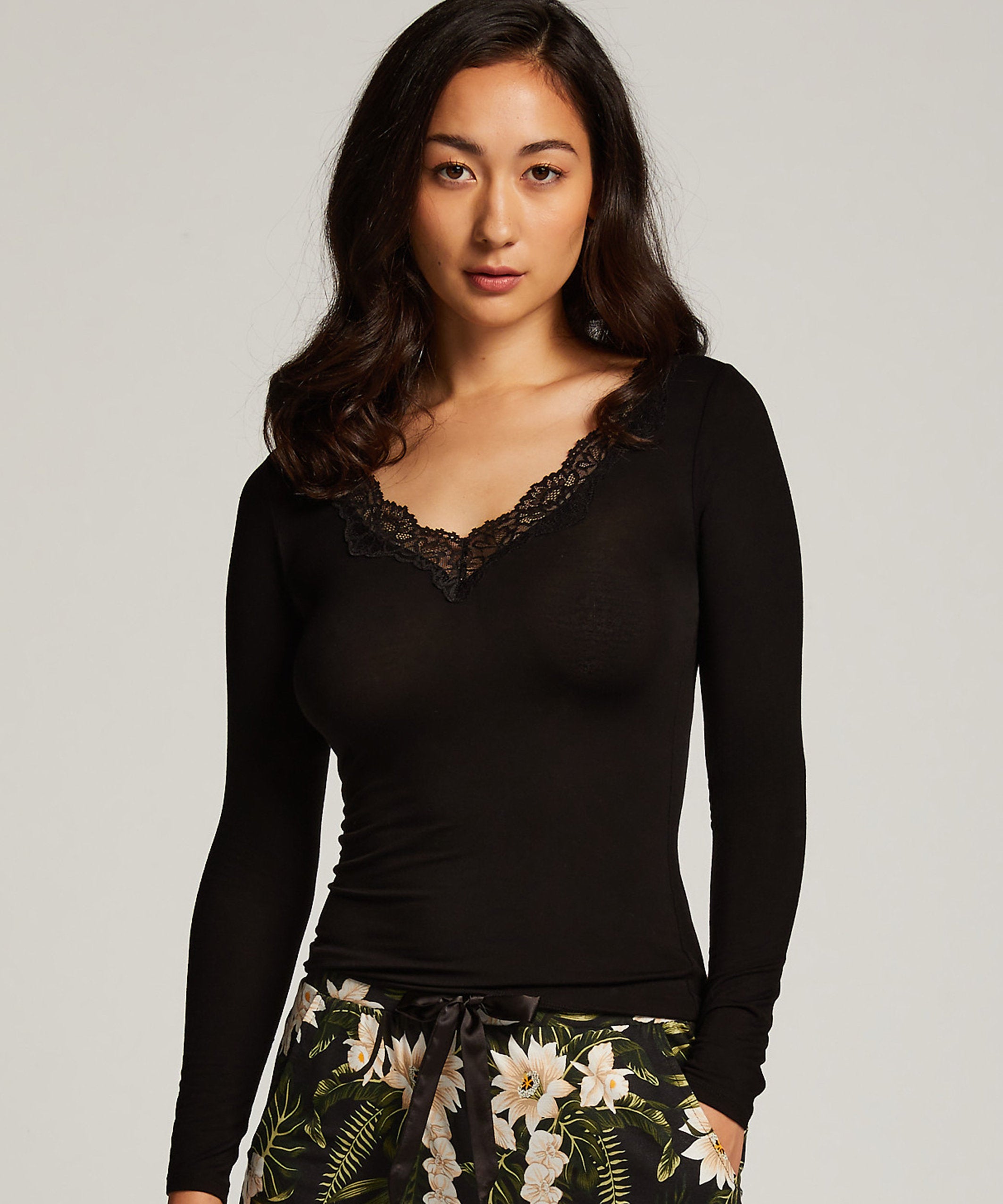 Top Long Sleeve Jersey Lace_204170_Black_01