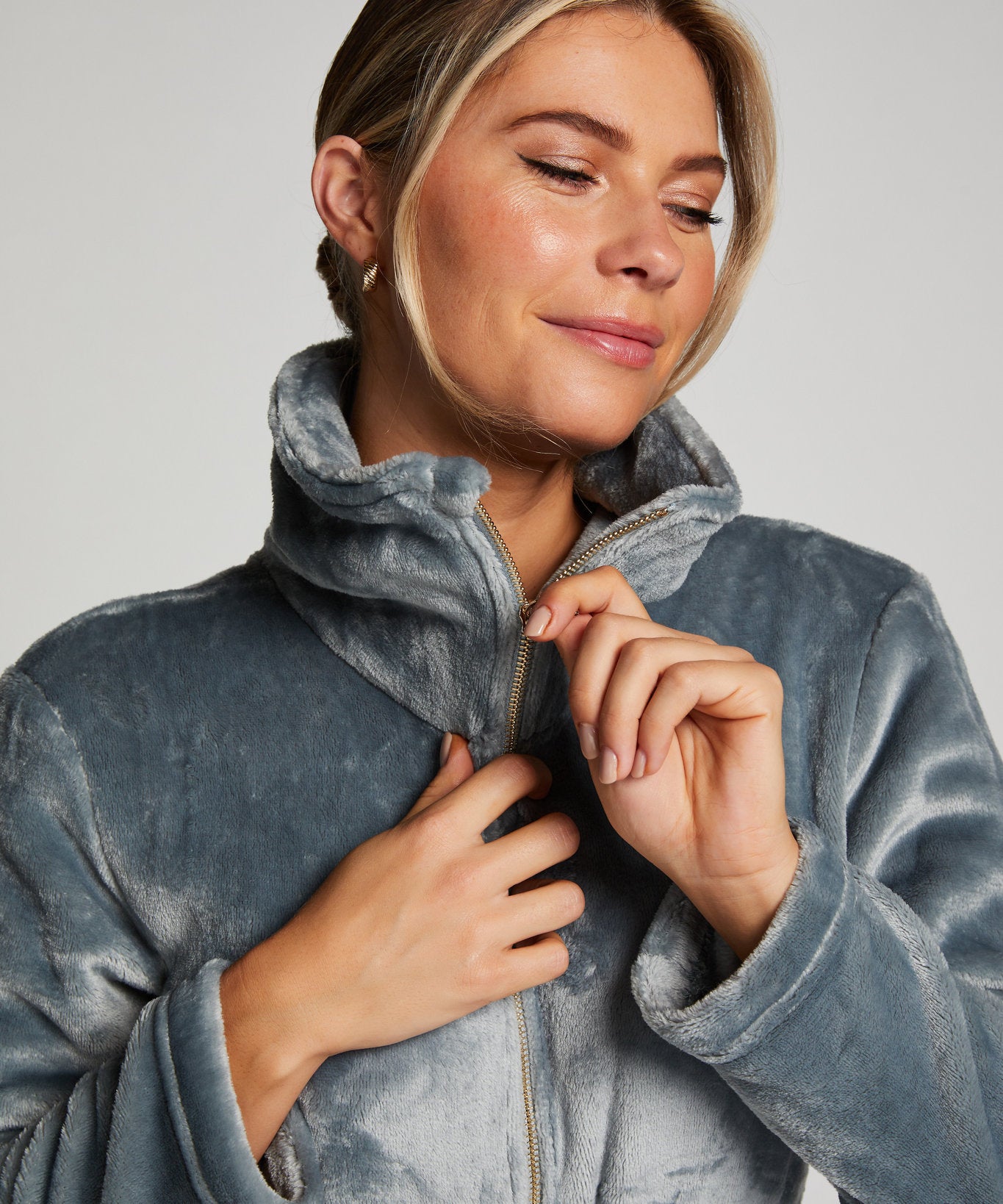 Robe Short Zip Flannel Fleece_204191_Lead_02