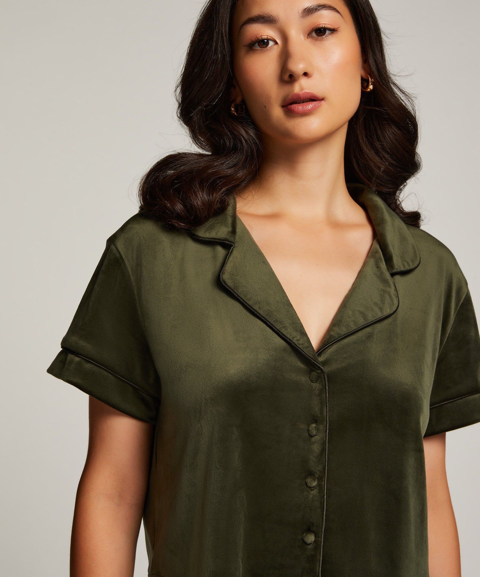 Short Sleeve Jacket Velours Piping_204238_Kombu Green_02