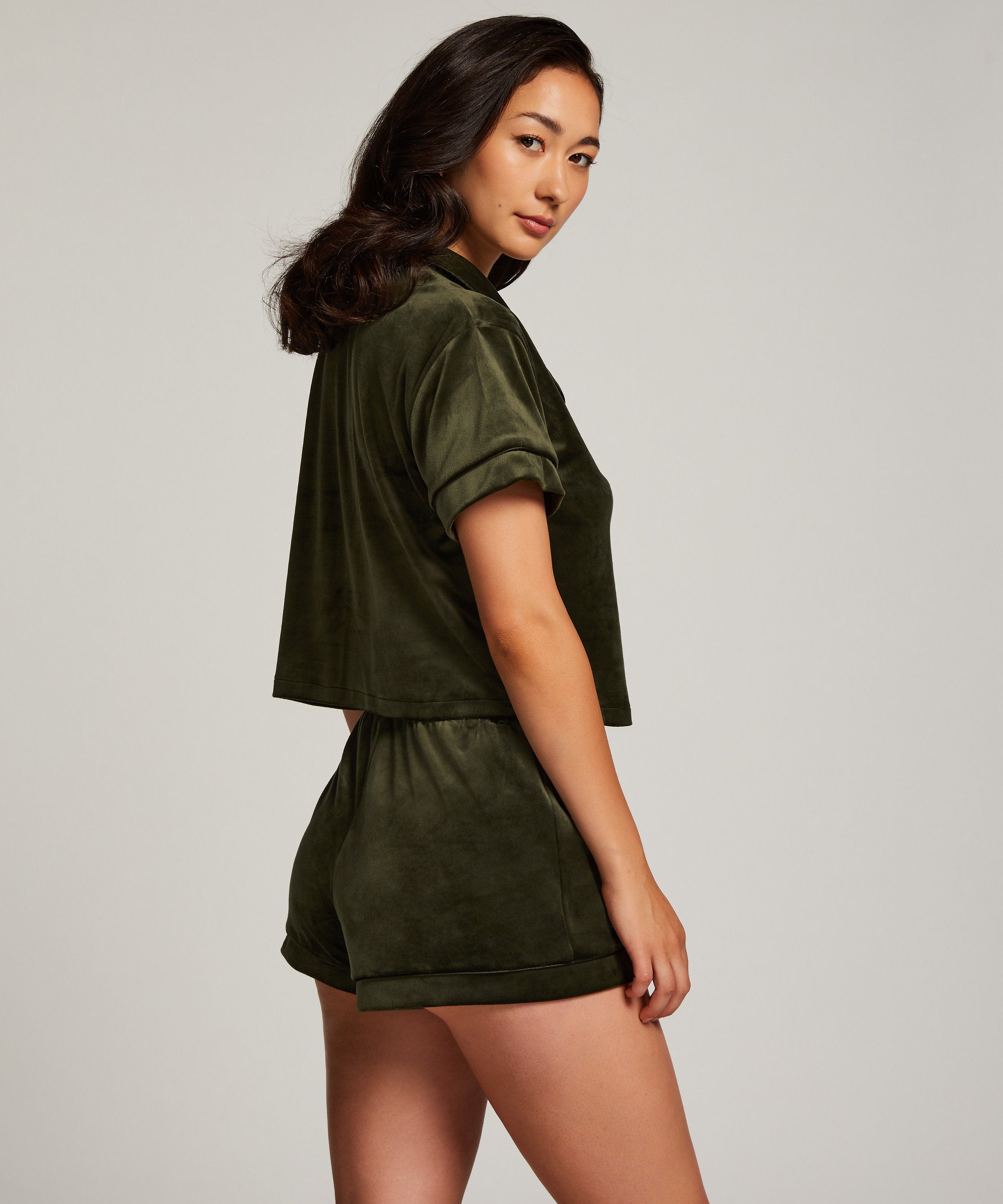 Short Sleeve Jacket Velours Piping_204238_Kombu Green_04