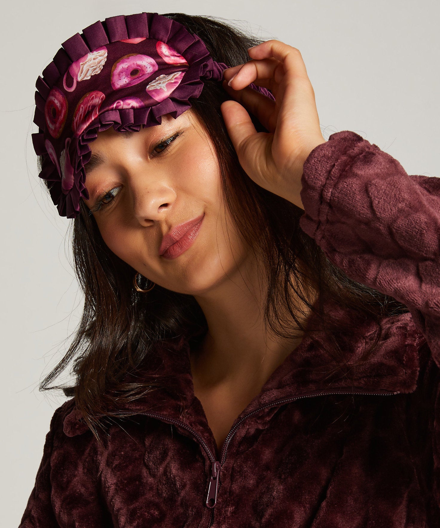 Isa Donut Satin Sleepingmask_204302_Grape Wine_01