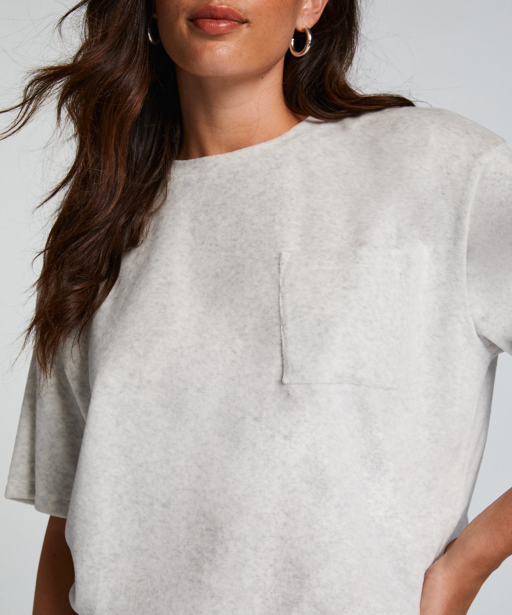 Short-Sleeve Velours Top_206495_Light Grey Melange_02